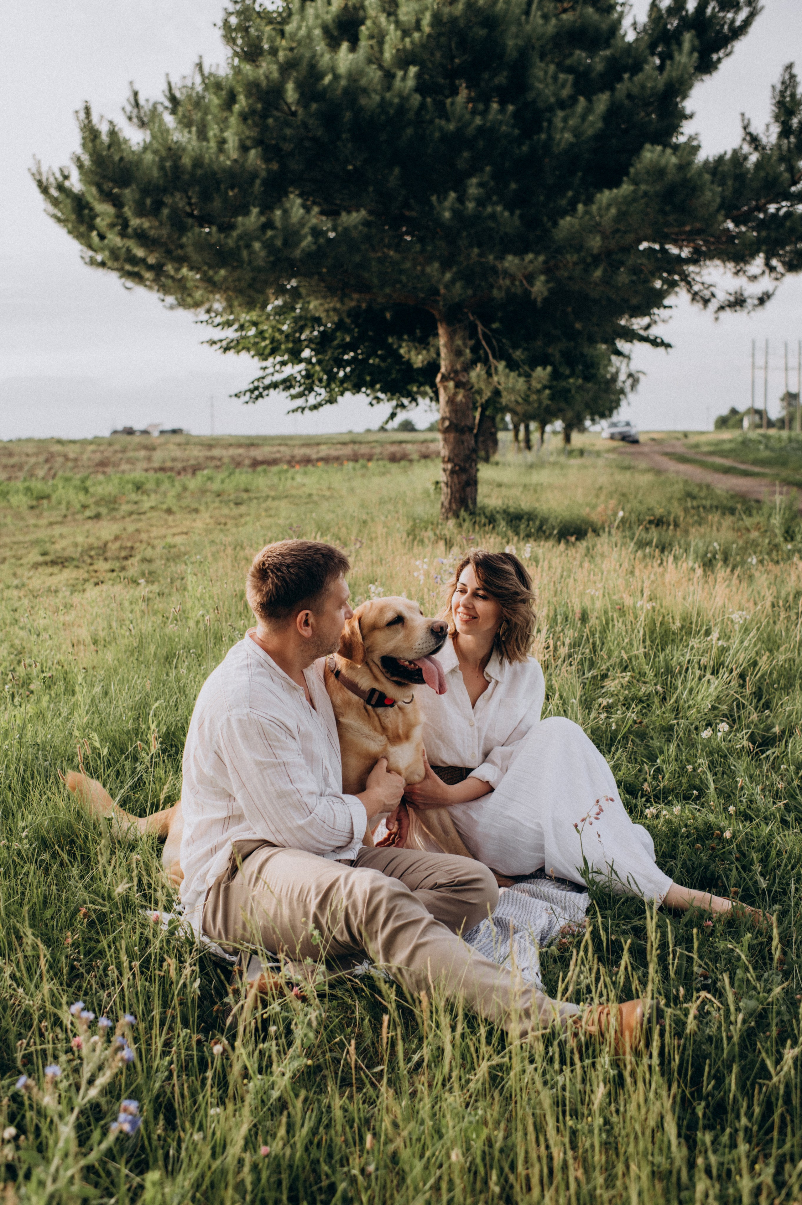 Сімейна фотосесія на природі, зйомка з собакою, фотосесія лавсторі Тернопіль. Сімейний, дитячий та індивідуальний фотограф в м. Тернопіль, м. Львів