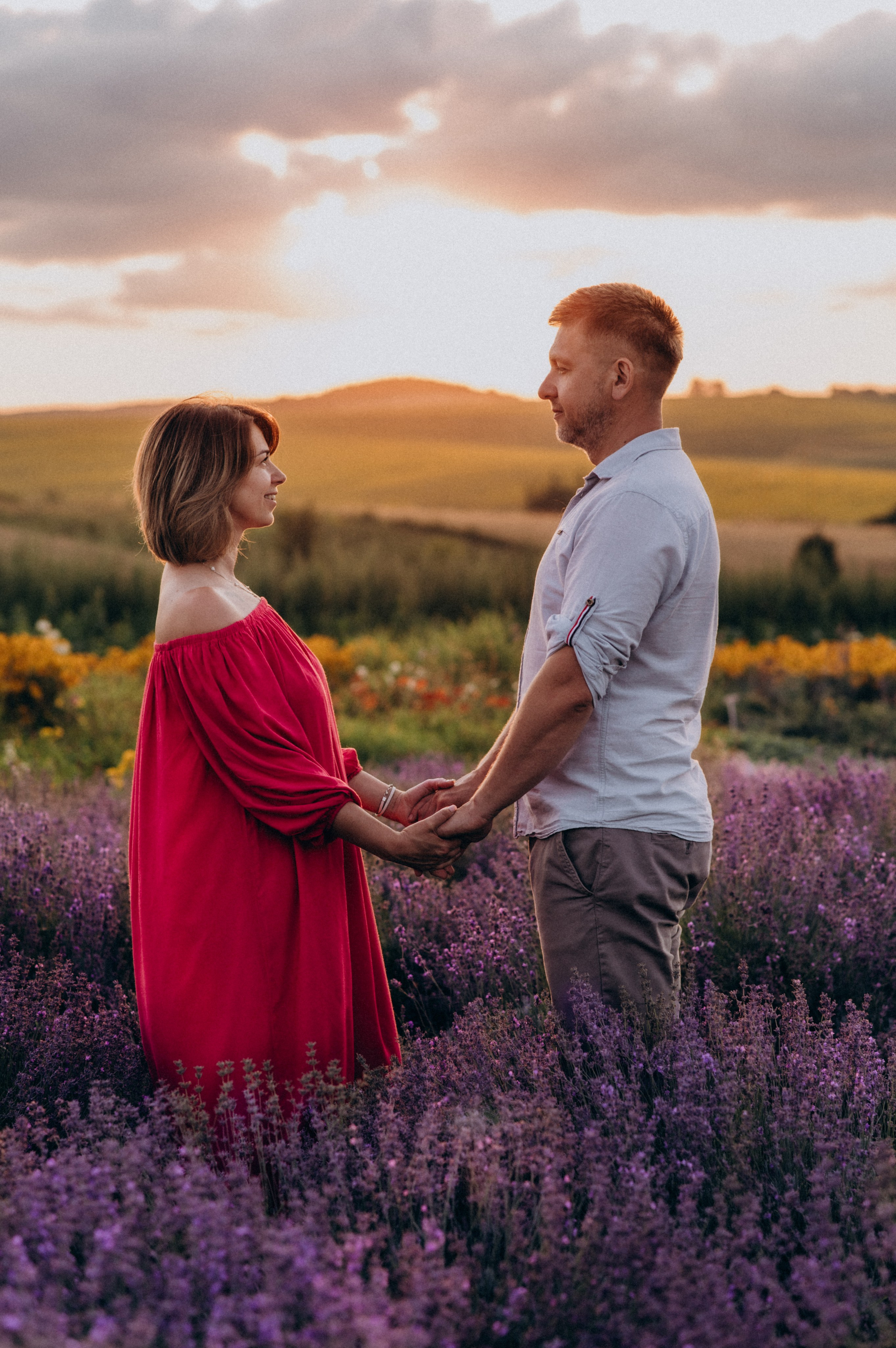 Сімейна фотосесія в лаванді, лав сторі, фотограф Тернопіль, фотосесія в соняхах. Сімейний, дитячий та індивідуальний фотограф в м. Тернопіль, м. Львів