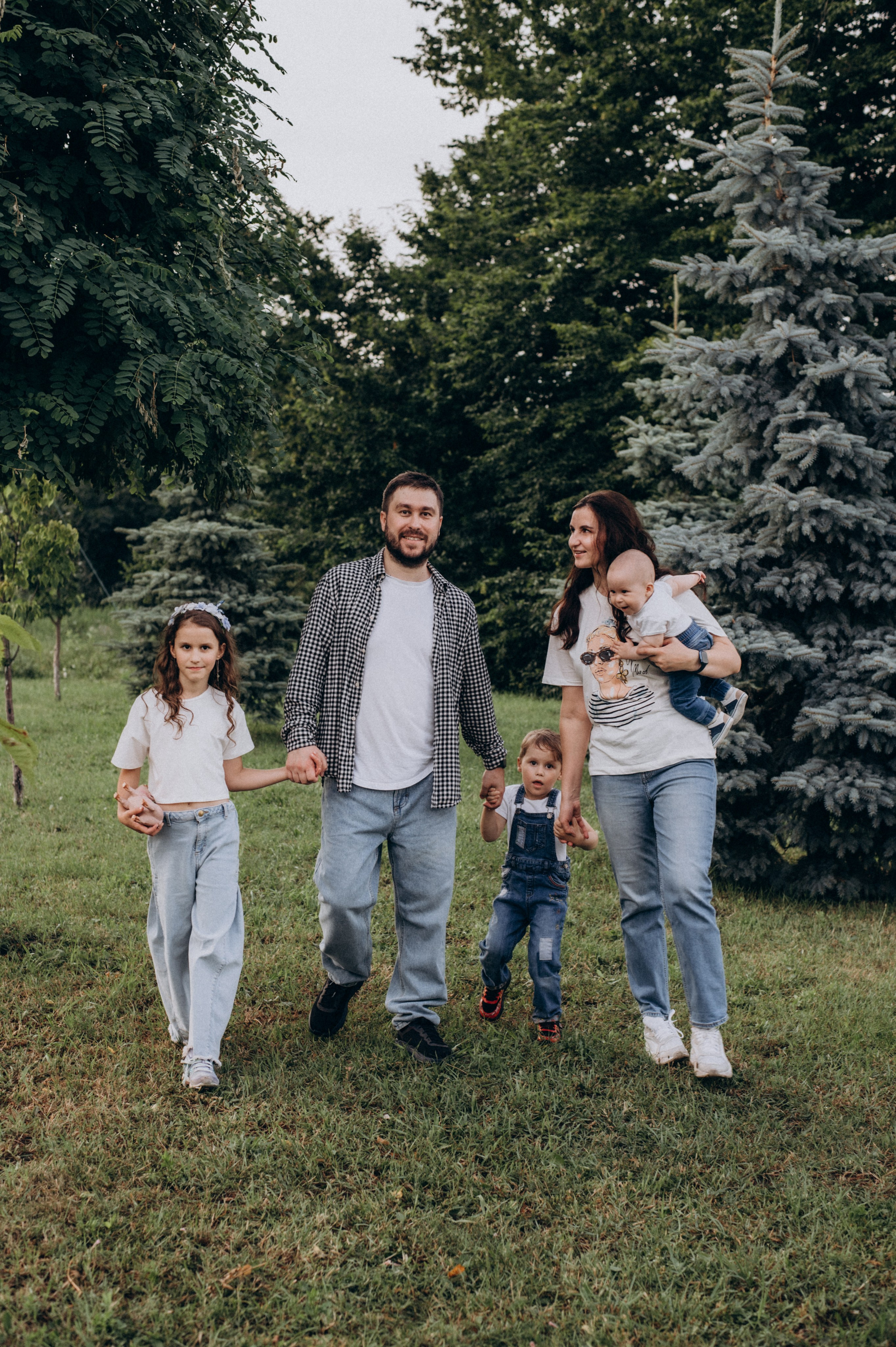 Сімейна фотосесія Тернопіль, сімейний фотограф Тернопіль, зйомка великої сімї. Сімейний, дитячий та індивідуальний фотограф в м. Тернопіль, м. Львів