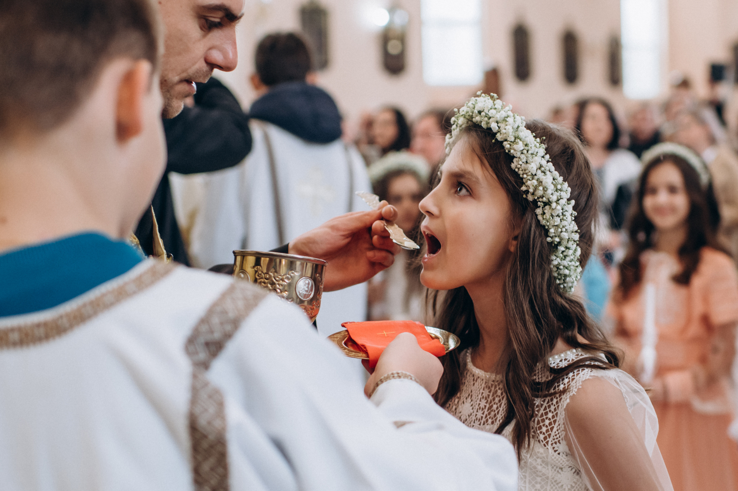 Фотосесія Першого Причастя Тернопіль, зйомка Причастя Тернопіль, Таїнство Першого Причастя Тернопіль, Катедра Причастя Тернопіль. Сімейний, дитячий та індивідуальний фотограф в м. Тернопіль, м. Львів