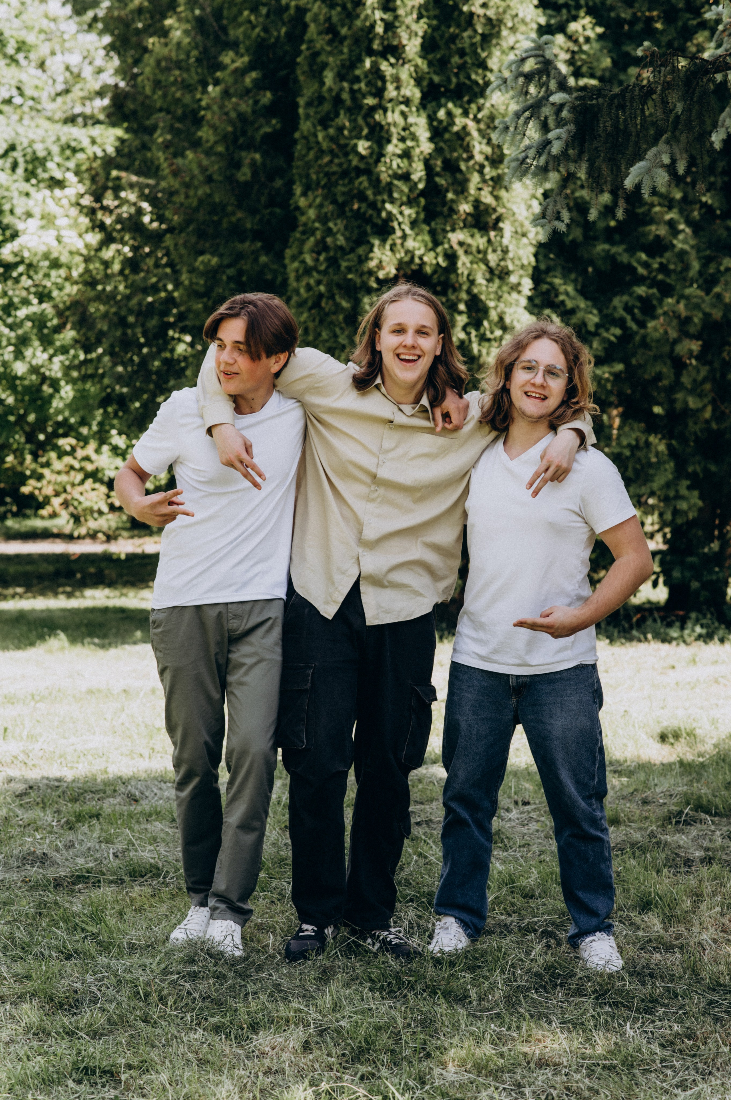 Фотосесія випускників, зйомка випускників Тернопіль Львів, випускні фотоальбоми Тернопіль, шкільні фотоальбоми Тернопіль. Сімейний, дитячий та індивідуальний фотограф в м. Тернопіль, м. Львів