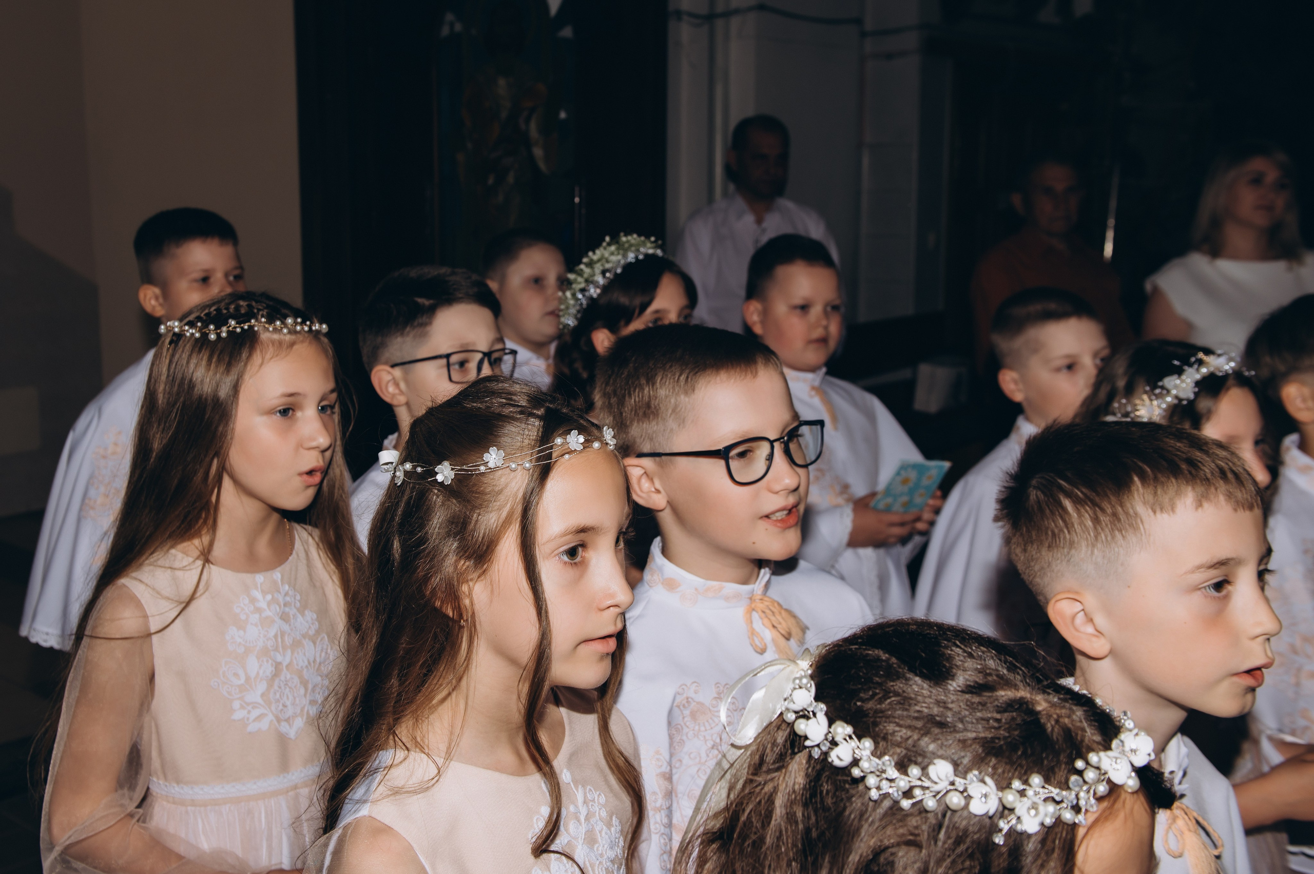 Фотосесія Причастя Тернопіль церква Св Михаїла, фотограф на Причастя Тернопіль, фотосесія Літургії Причастя Тернопіль. Сімейний, дитячий та індивідуальний фотограф в м. Тернопіль, м. Львів
