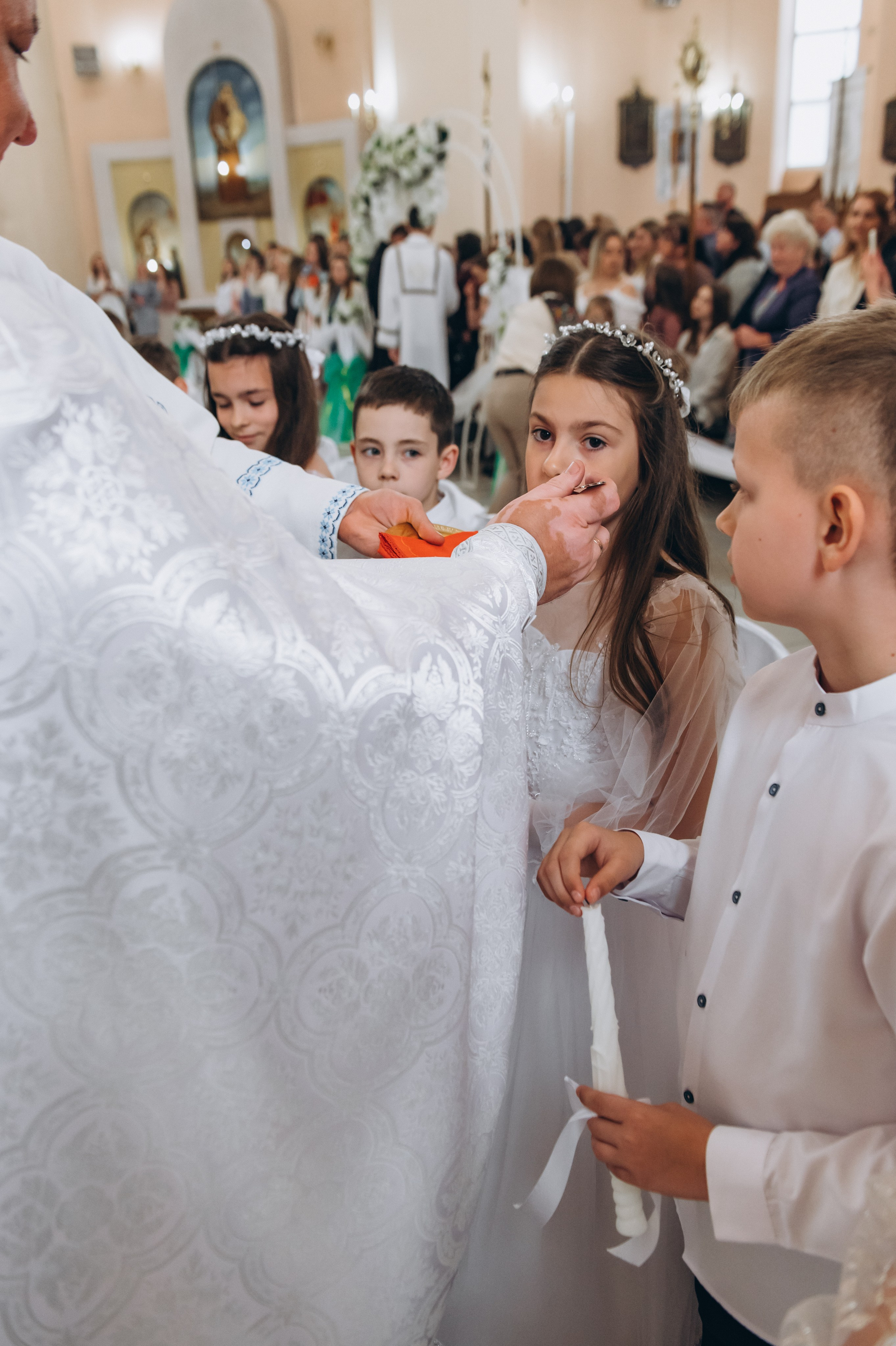 Фотосесія Причастя Тернопіль, зйомка Причастя, фотограф на Причастя Тернопіль, Причастя Львів, церква Петра і Павла. Сімейний, дитячий та індивідуальний фотограф в м. Тернопіль, м. Львів