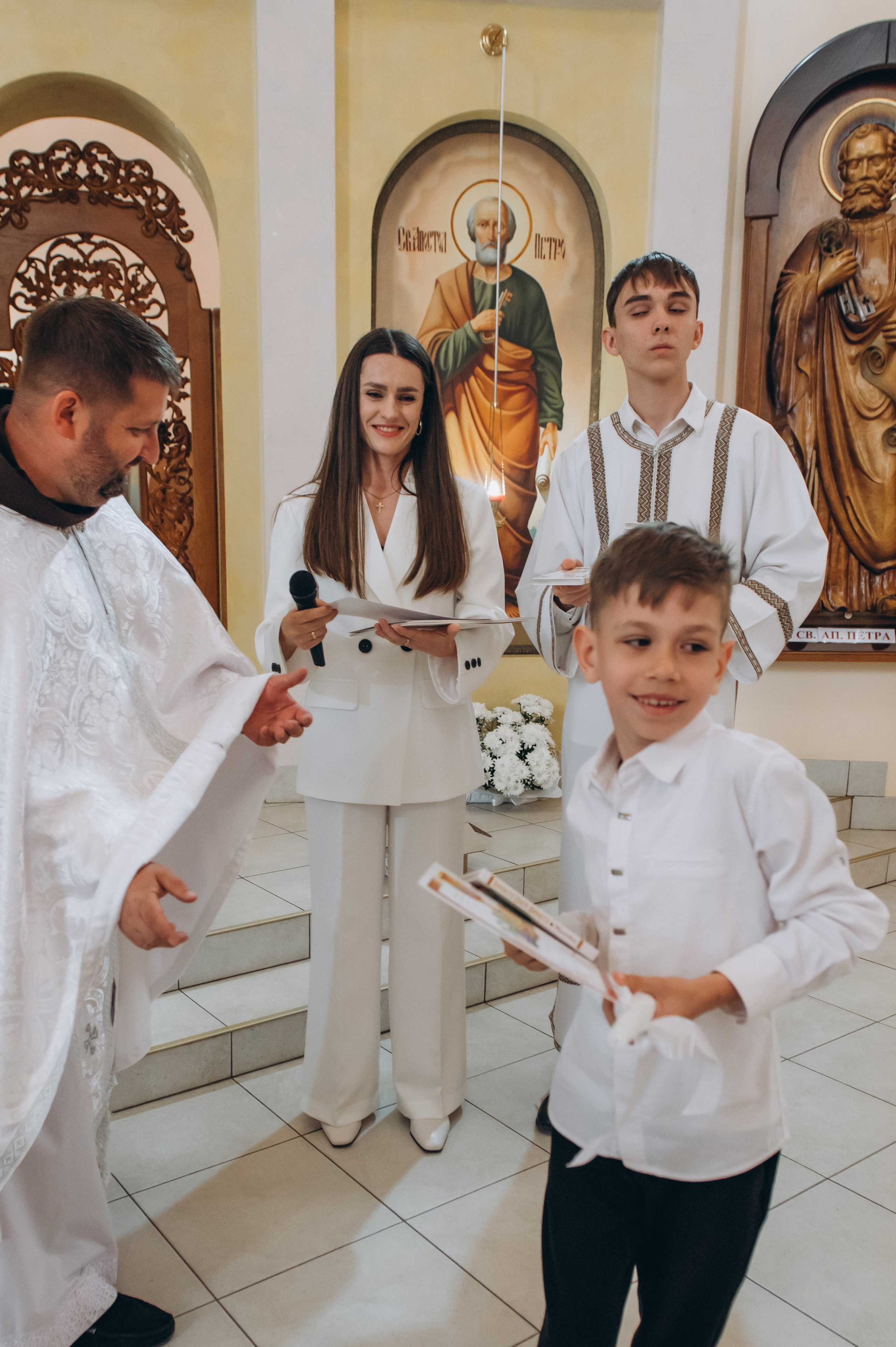 Фотосесія Причастя Тернопіль, зйомка Причастя, фотограф на Причастя Тернопіль, Причастя Львів, церква Петра і Павла. Сімейний, дитячий та індивідуальний фотограф в м. Тернопіль, м. Львів