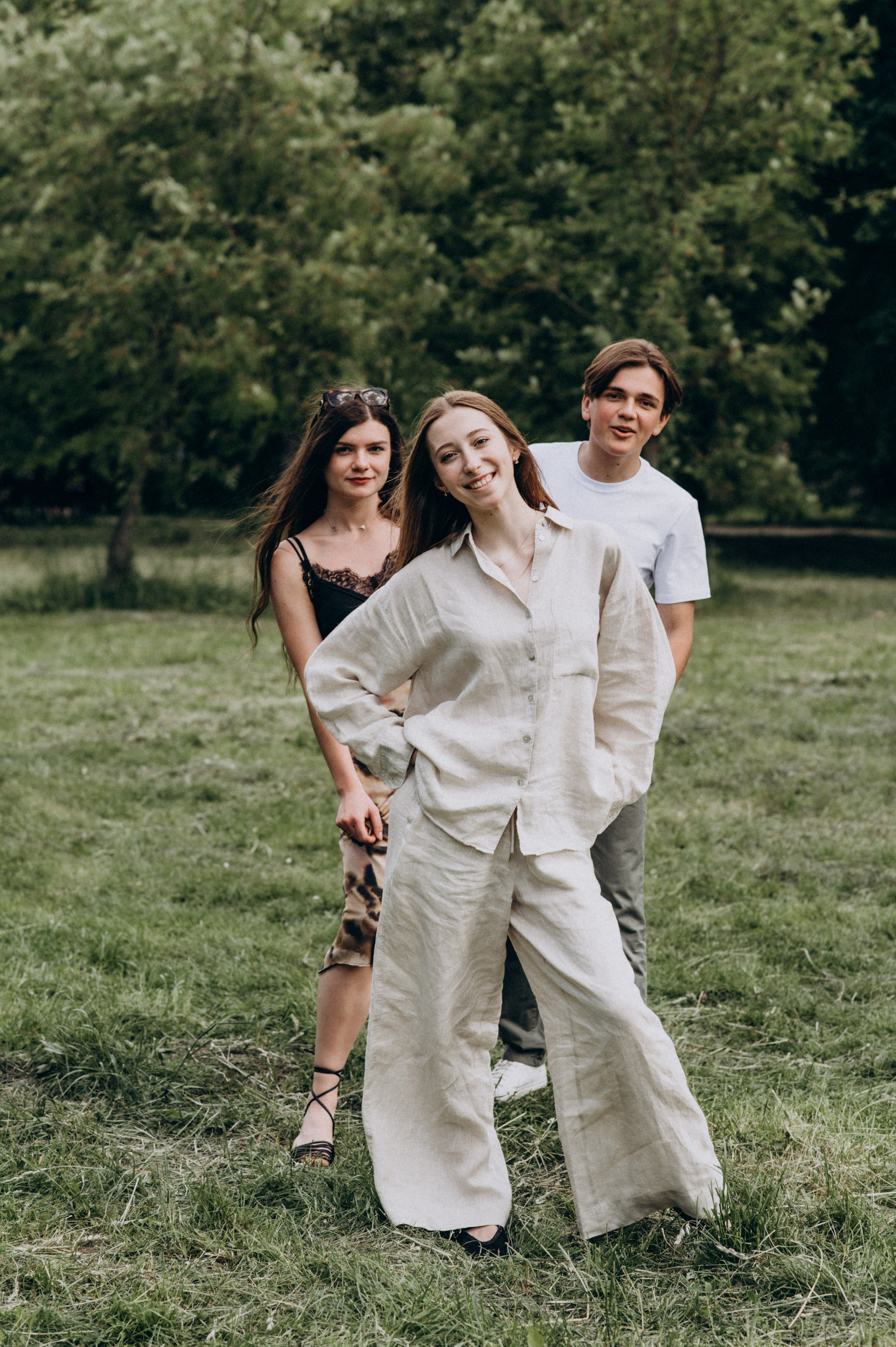 Фотосесія випускників, зйомка випускників Тернопіль Львів, випускні фотоальбоми Тернопіль, шкільні фотоальбоми Тернопіль. Сімейний, дитячий та індивідуальний фотограф в м. Тернопіль, м. Львів