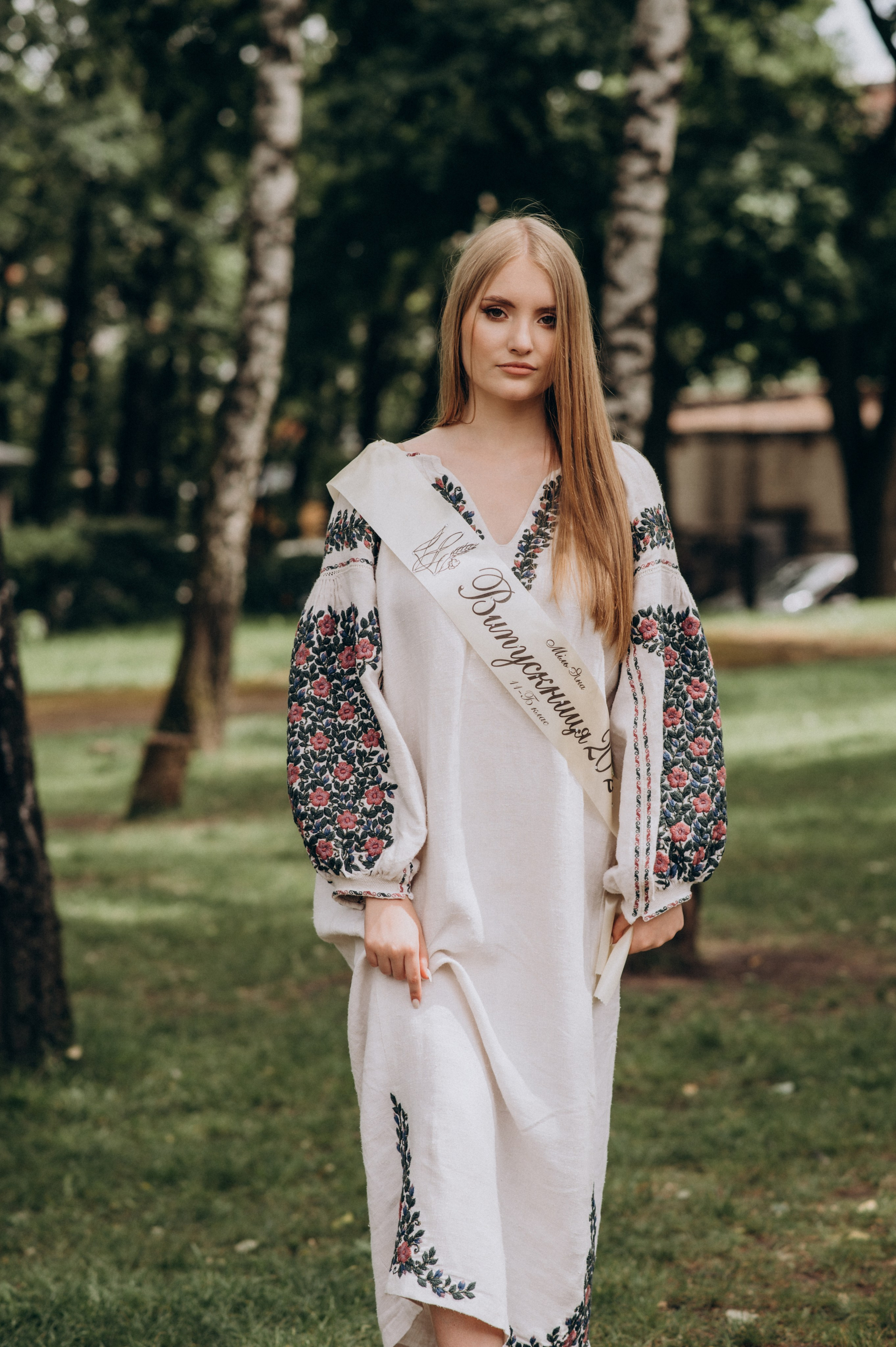 Фотосесія останнього дзвоника, фотосесія випускників Тернопіль, випускний 2024. Сімейний, дитячий та індивідуальний фотограф в м. Тернопіль, м. Львів