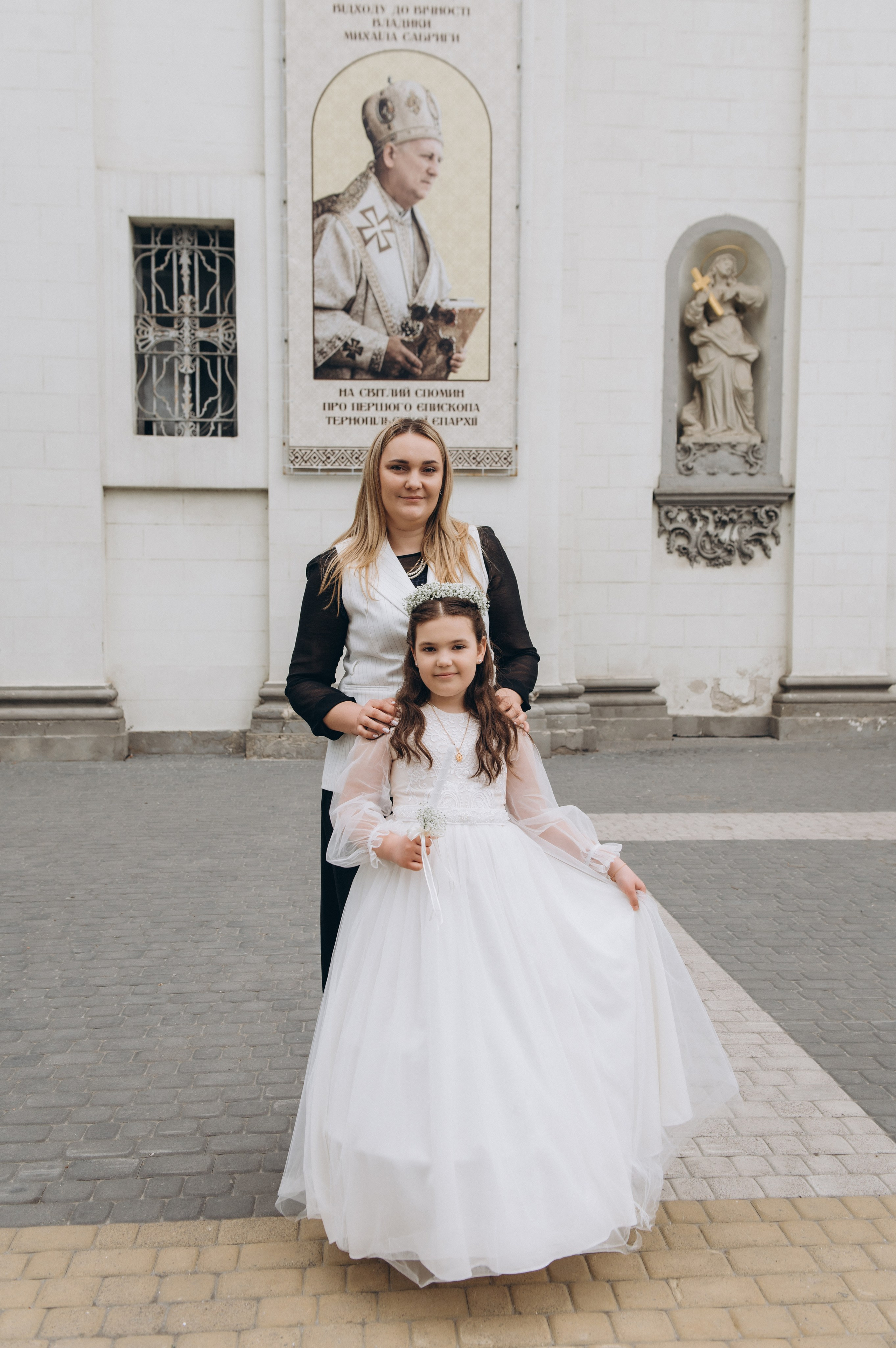 Фотосесія Першого Причастя Тернопіль, фотосесія Причастя Тернопіль, Таїнство Першого Причастя Тернопіль, Катедра Причастя Тернопіль. Сімейний, дитячий та індивідуальний фотограф в м. Тернопіль, м. Львів