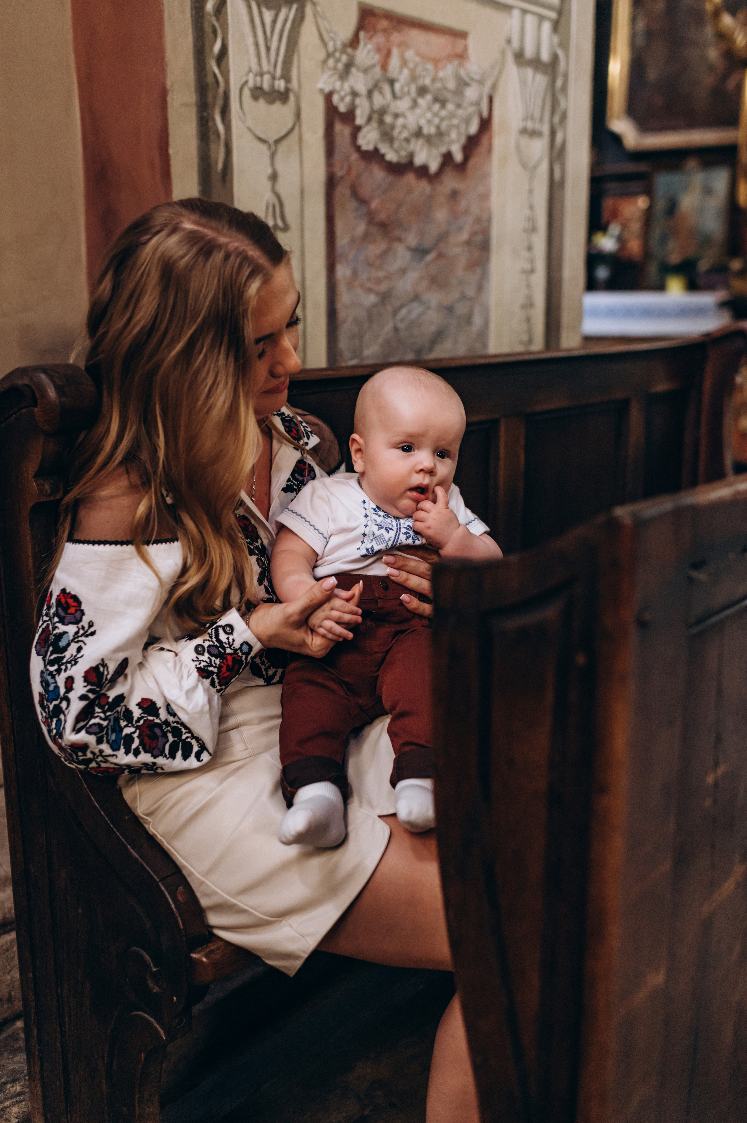 Хрещення Марка, Бернардинський монастир, Львів. Сімейний, дитячий та індивідуальний фотограф в м. Тернопіль, м. Львів