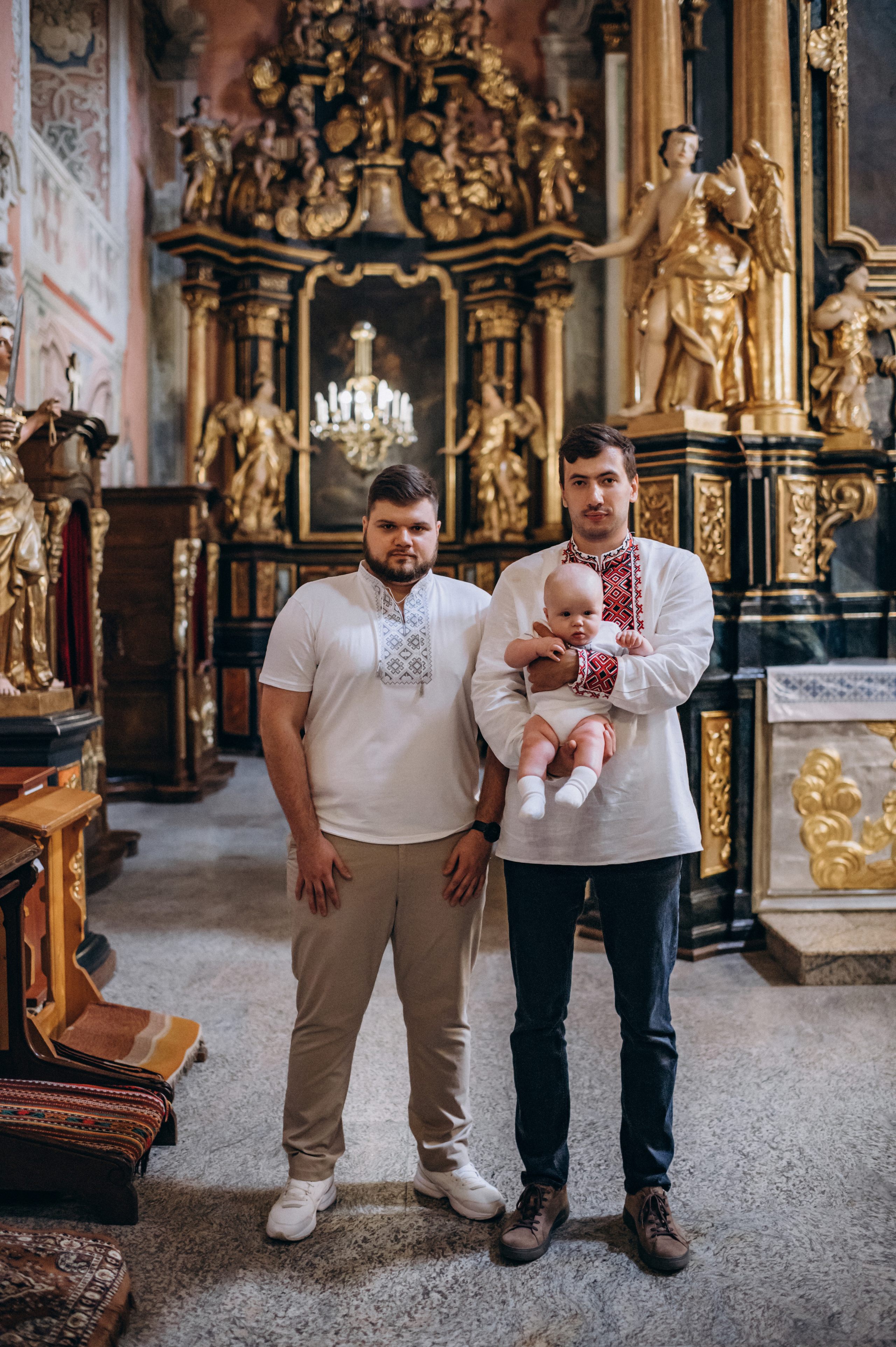 Хрещення Марка, Бернардинський монастир, Львів. Сімейний, дитячий та індивідуальний фотограф в м. Тернопіль, м. Львів