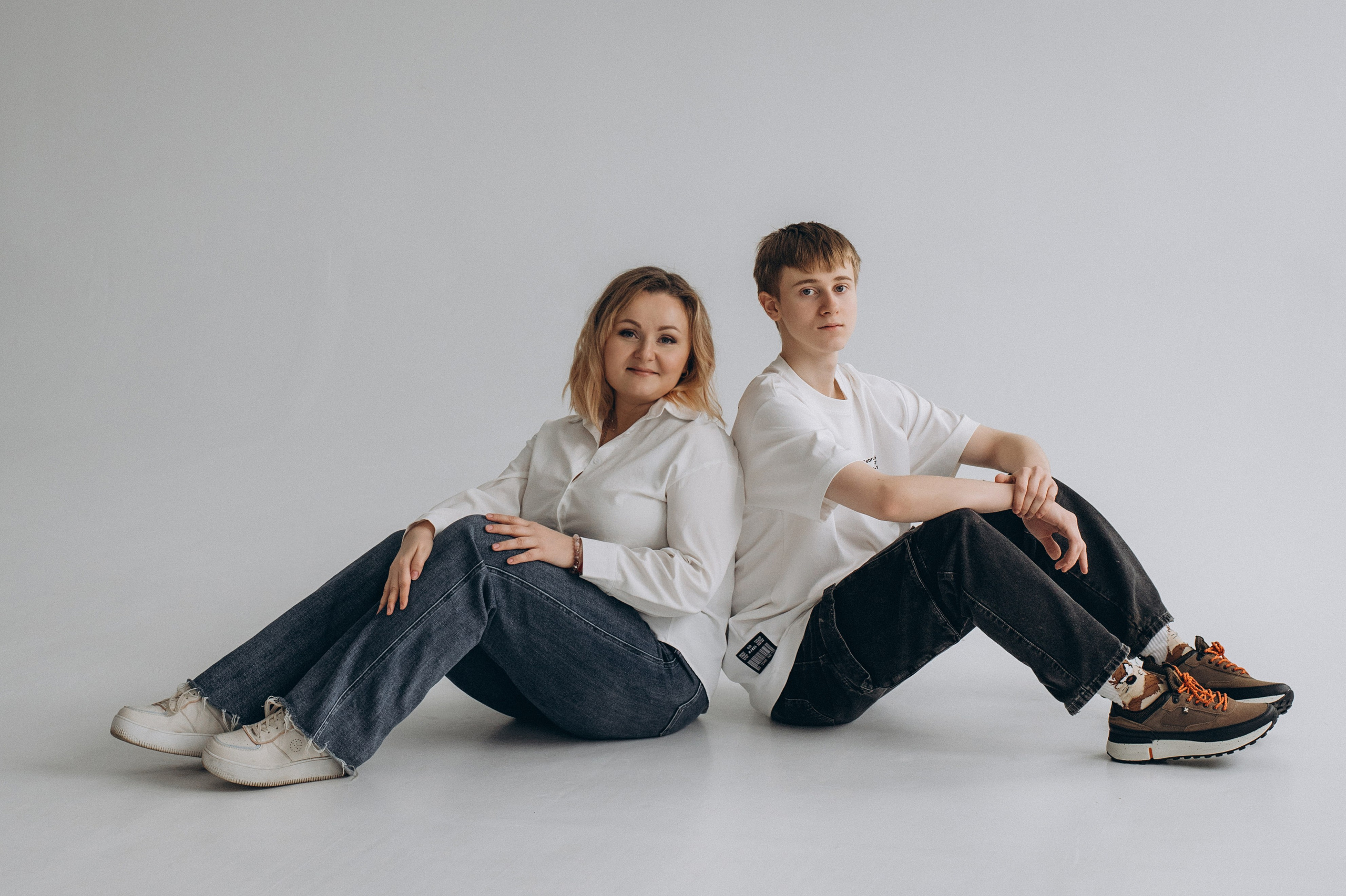 Фотосесія мама і син, сімейна фотосесія Тернопіль, зйомка мами з сином, сімейний фотограф Тернопіль, зйомка з домашнім улюбленцем. Сімейний, дитячий та індивідуальний фотограф в м. Тернопіль, м. Львів