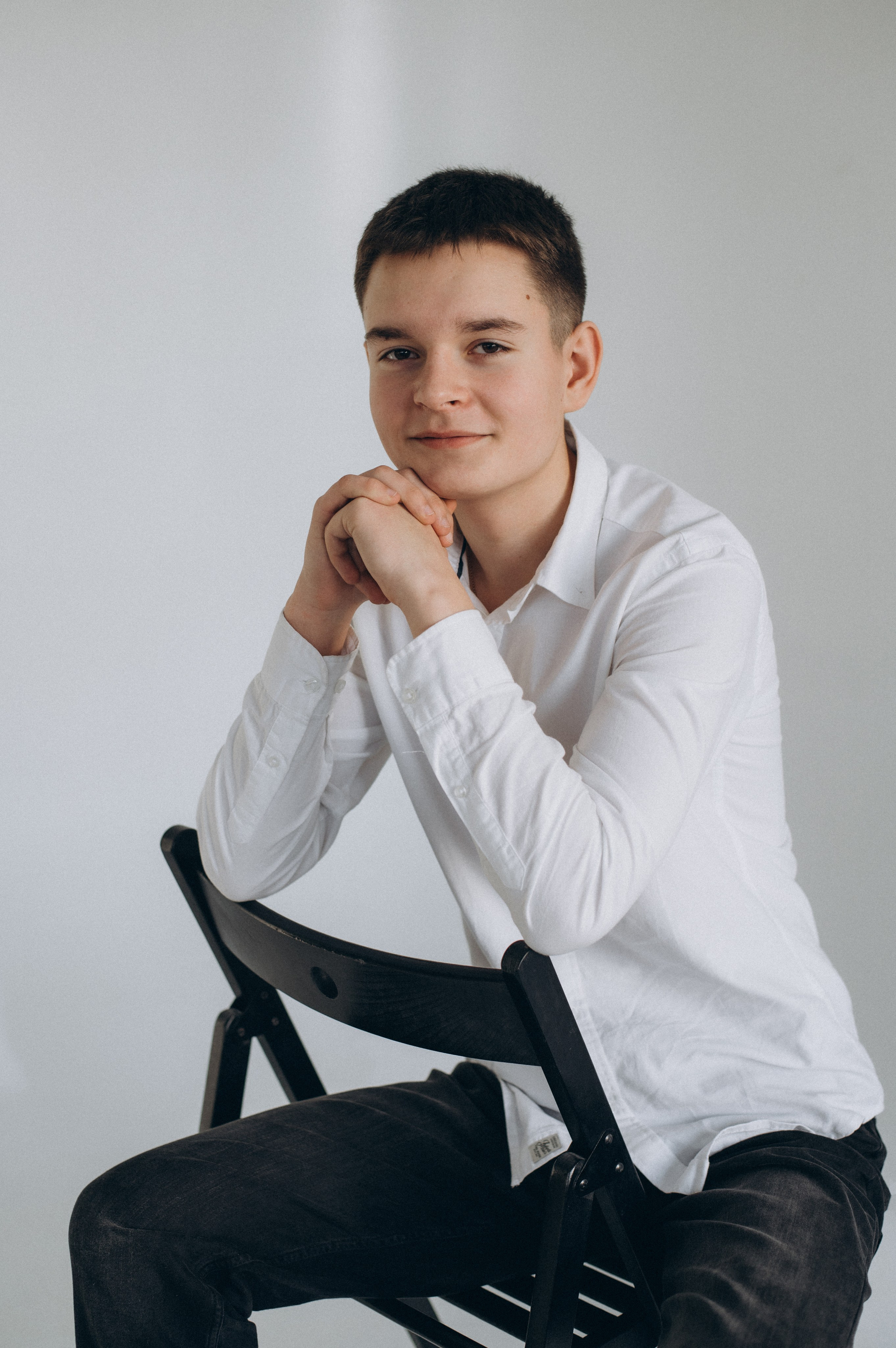 Фотосесія випускників, фотосесія на віньєтки Тернопіль, випускники Тернопіль, випуск 2025. Сімейний, дитячий та індивідуальний фотограф в м. Тернопіль, м. Львів