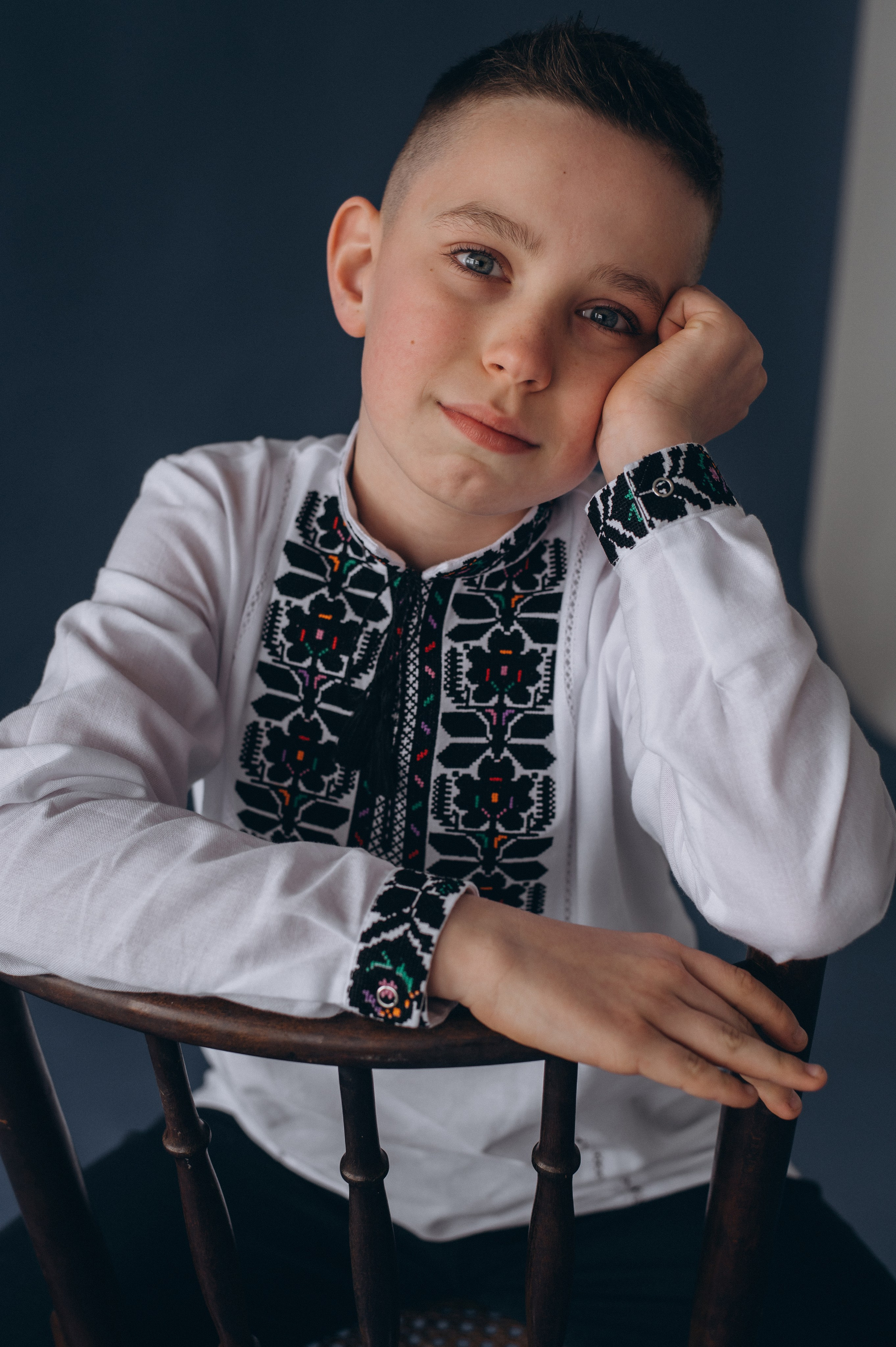 Шкільна фотосесія на віньєтки Тернопіль, фотосесія випускників Тернопіль, зйомка на віньєтки, шкільні фотоальбоми Тернопіль. Сімейний, дитячий та індивідуальний фотограф в м. Тернопіль, м. Львів