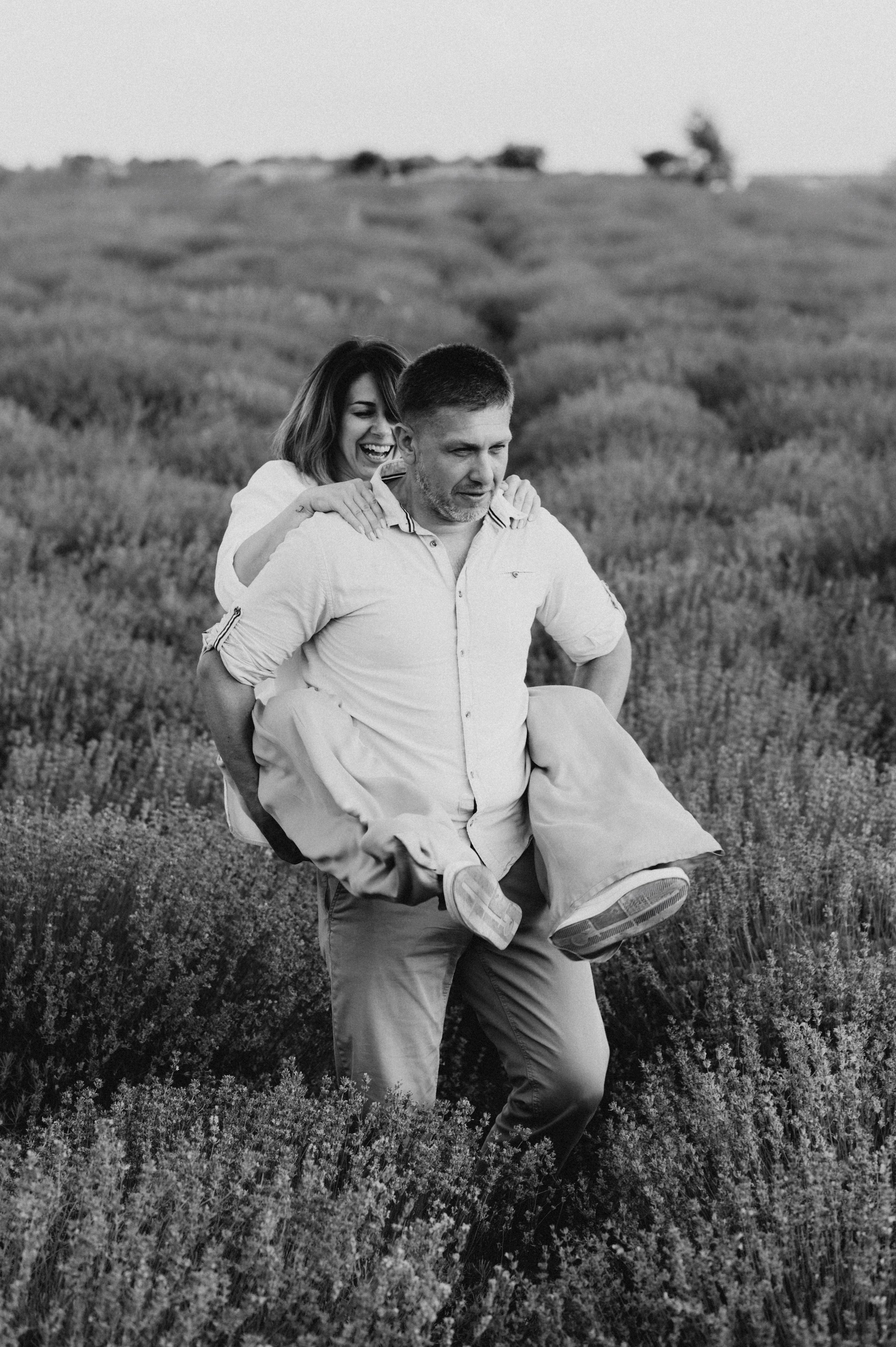 Сімейна фотосесія в лаванді, лав сторі, фотограф Тернопіль, фотосесія в соняхах. Сімейний, дитячий та індивідуальний фотограф в м. Тернопіль, м. Львів