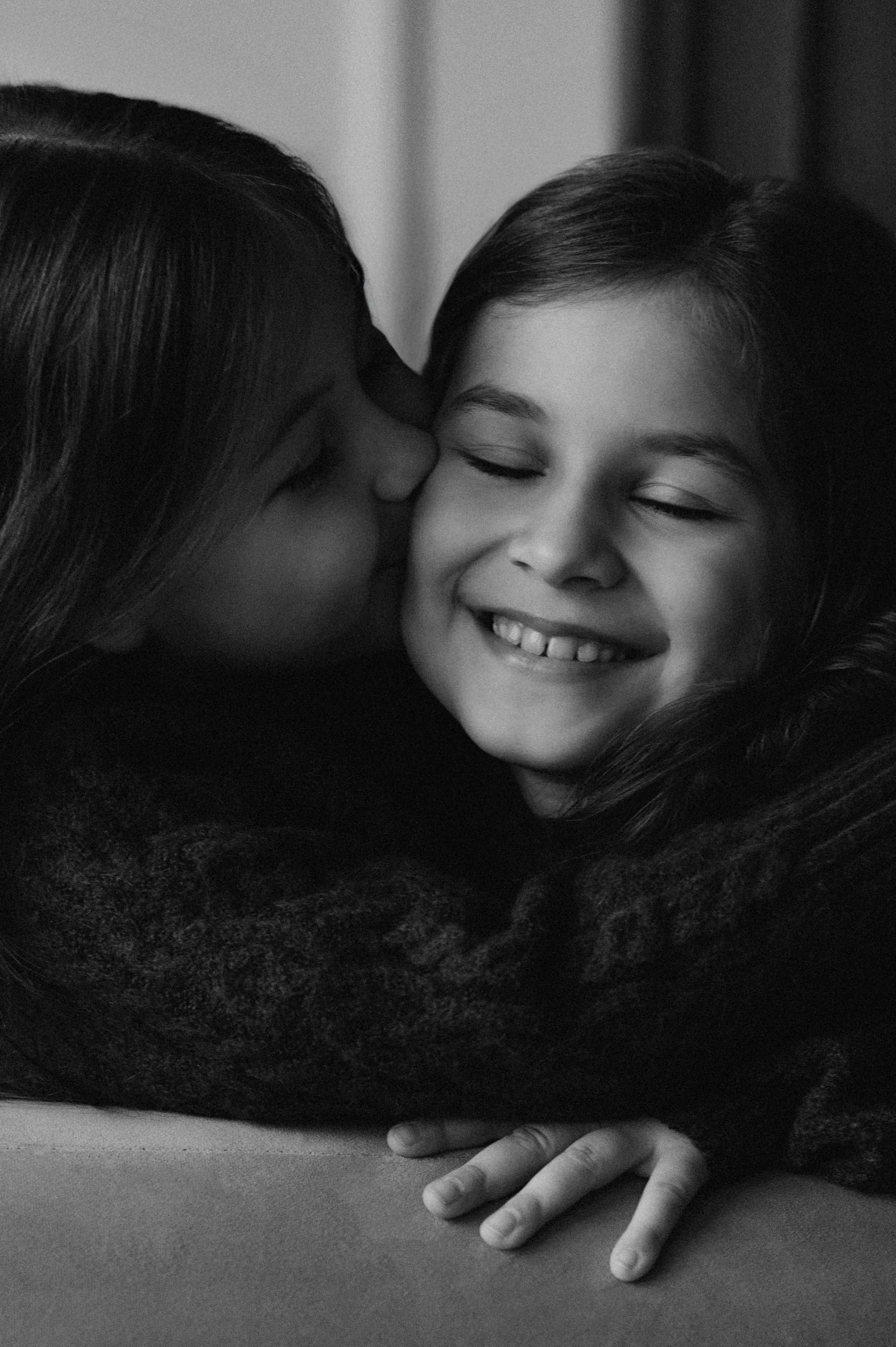 Фотосесія сестричок Тернопіль, зйомка сестрички, сімейний фотограф Тернопіль, портретний фотограф Тернопіль, фотосесія дітей. Сімейний, дитячий та індивідуальний фотограф в м. Тернопіль, м. Львів