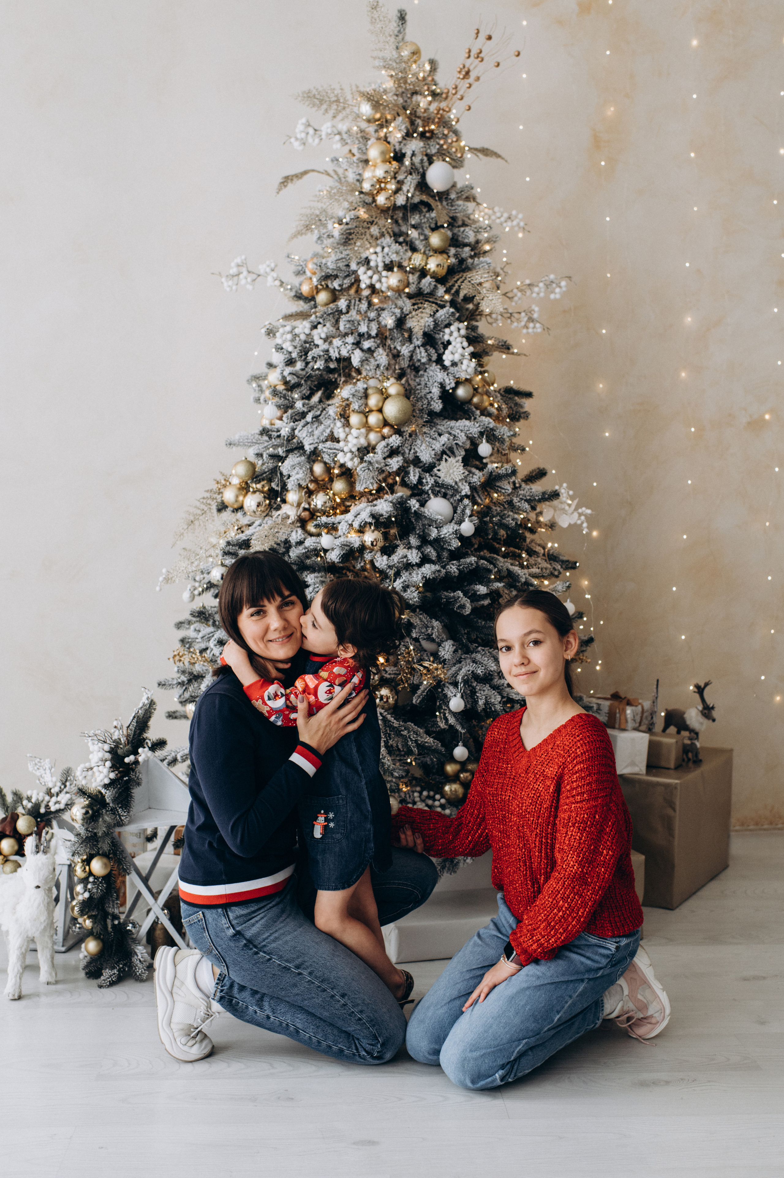 Новорічна сімейна фотосесія Сімейна фотосесія Тернопіль, сімейний фотограф Тернопіль, сімейний фотограф Львів, сімейна зйомка Тернопіль. Сімейний, дитячий та індивідуальний фотограф в м. Тернопіль, м. Львів