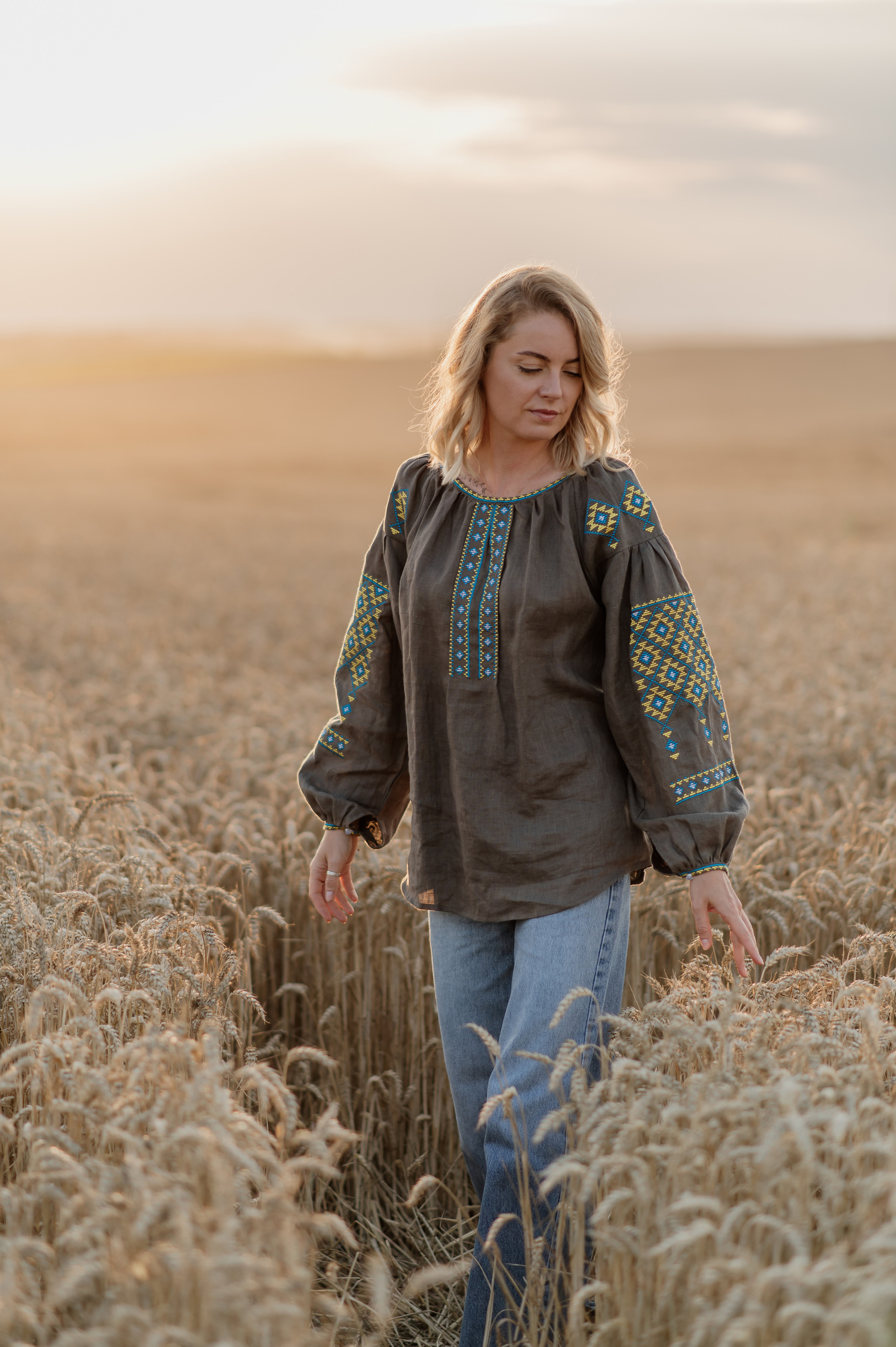 Фотосесія в пшениці та соняхах. Сімейний, дитячий та індивідуальний фотограф в м. Тернопіль, м. Львів