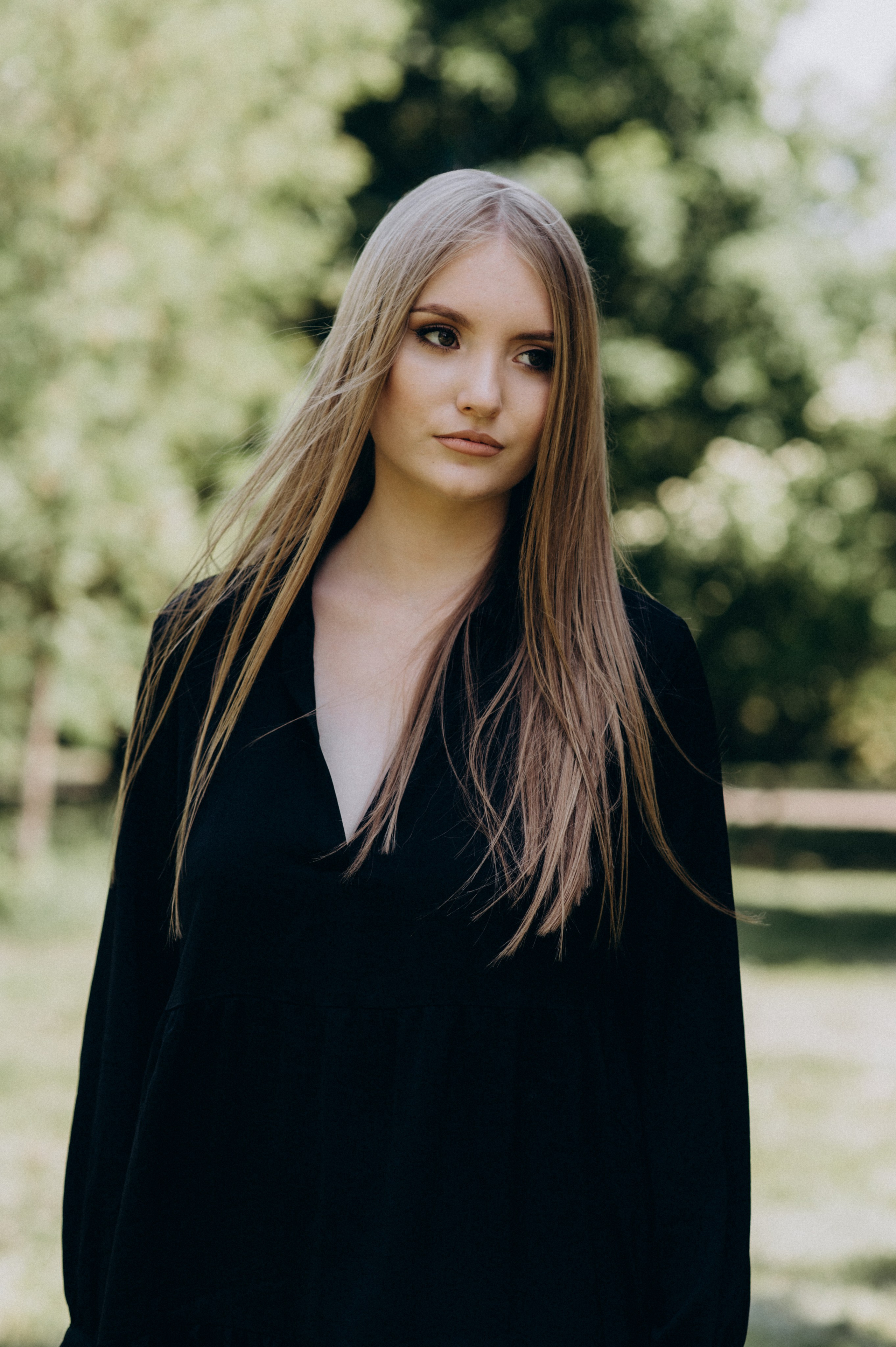 Фотосесія випускників, зйомка випускників Тернопіль Львів, випускні фотоальбоми Тернопіль, шкільні фотоальбоми Тернопіль. Сімейний, дитячий та індивідуальний фотограф в м. Тернопіль, м. Львів