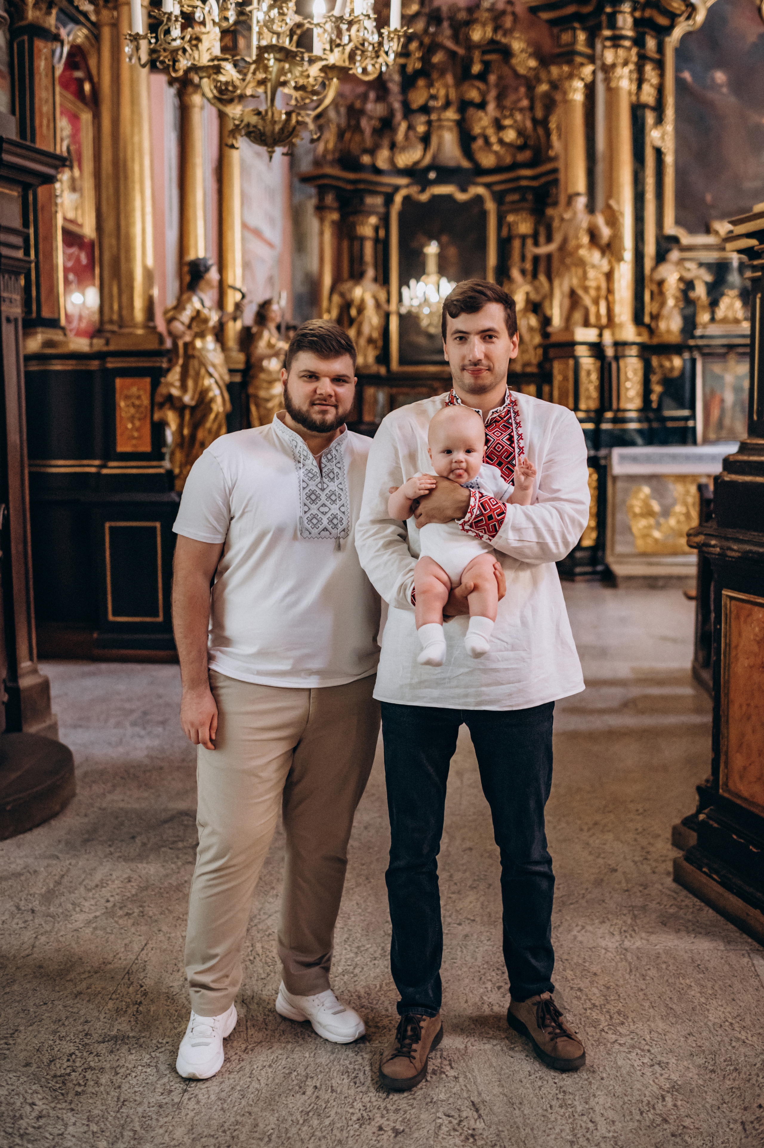 Хрещення Марка, Бернардинський монастир, Львів. Сімейний, дитячий та індивідуальний фотограф в м. Тернопіль, м. Львів