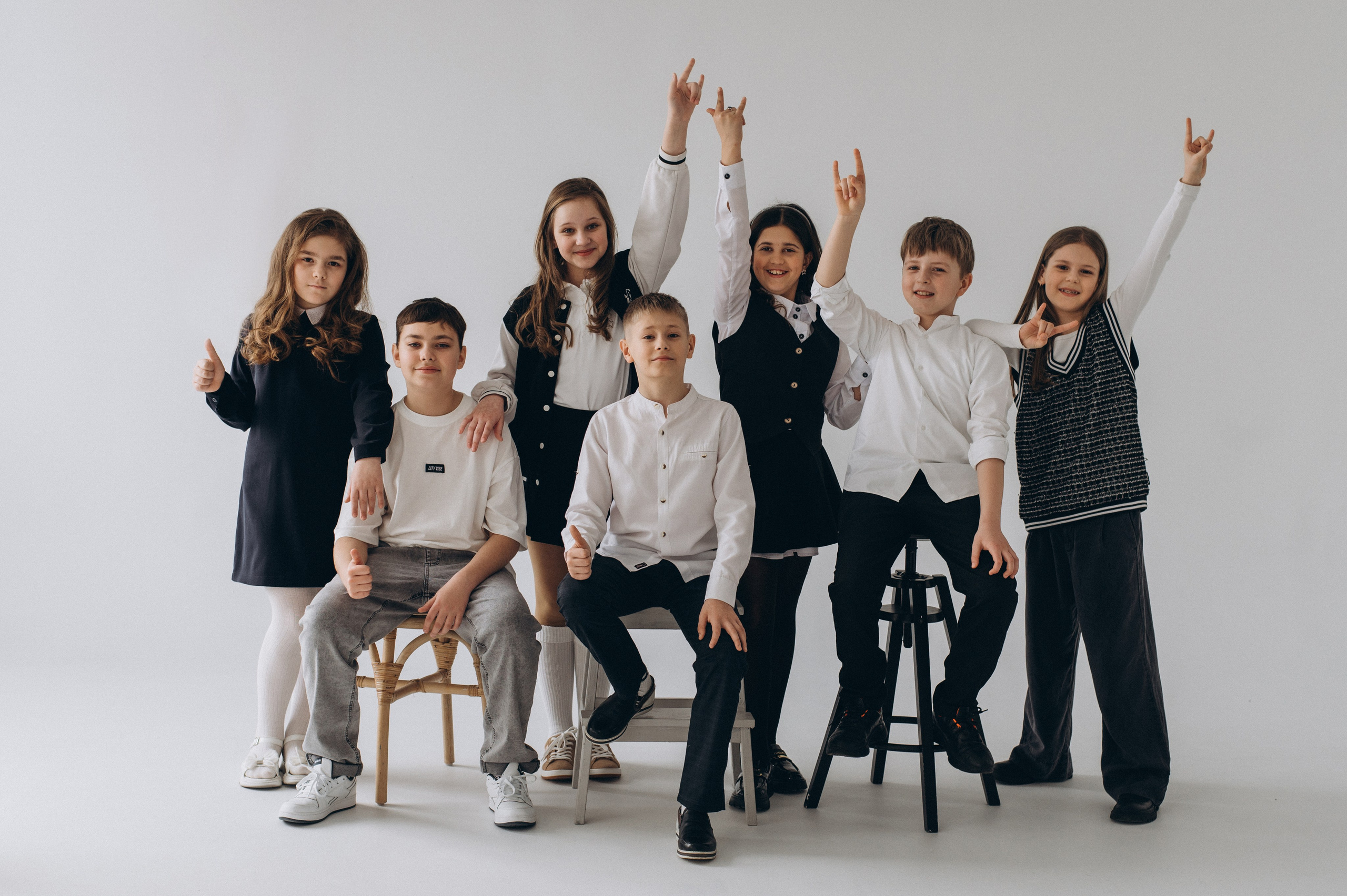 Шкільна фотосесія на віньєтки Тернопіль, шкільні альбоми, фотосесія випускників Тернопіль, випускний альбом, фотограф випускний Тернопіль. Сімейний, дитячий та індивідуальний фотограф в м. Тернопіль, м. Львів