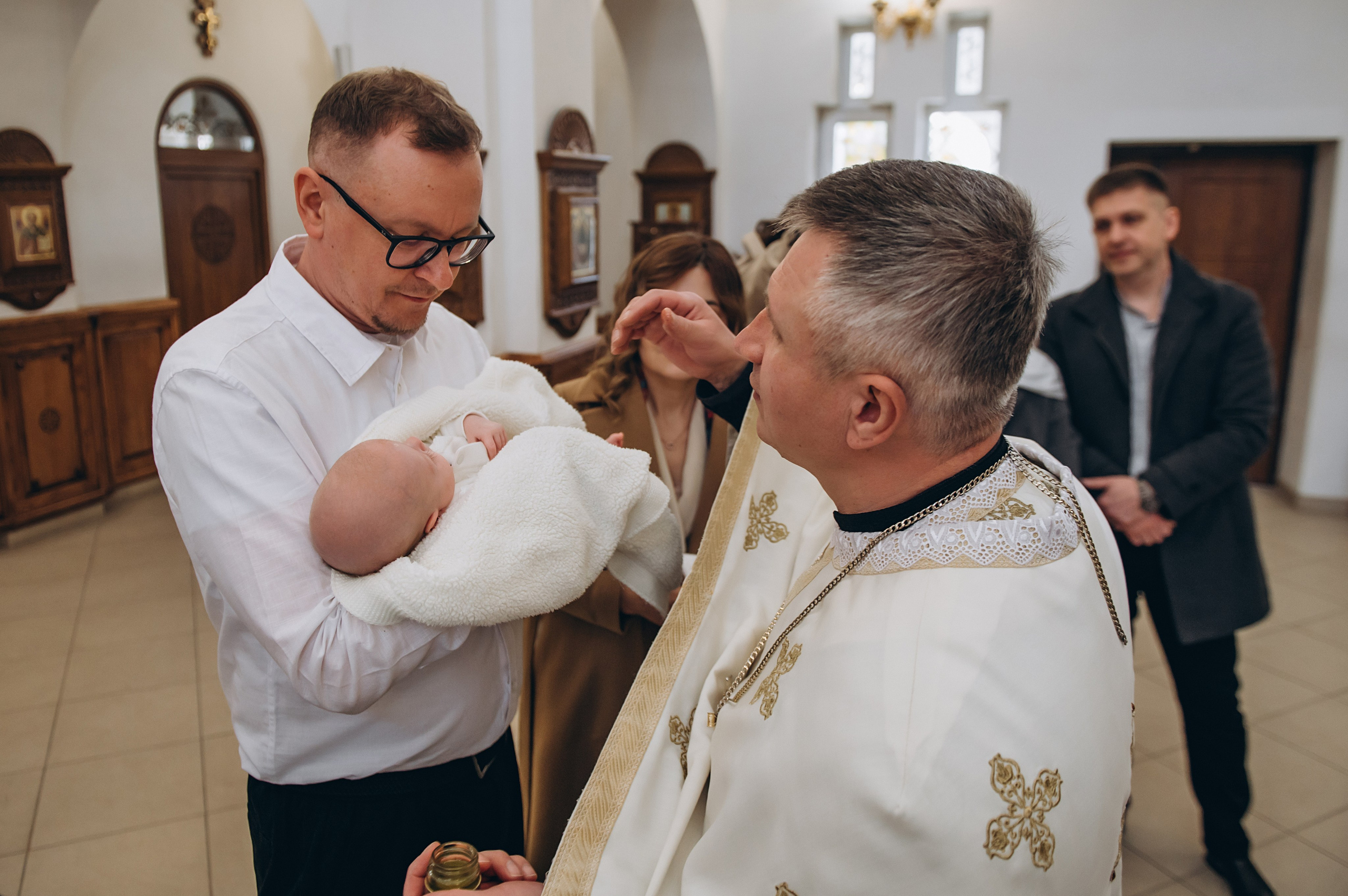 Фотосесія Хрещення Тернопіль, зйомка Хрестин Тернопіль, Храм Різдва Пресвятої Богородиці УГКЦ Тернопіль. Сімейний, дитячий та індивідуальний фотограф в м. Тернопіль, м. Львів