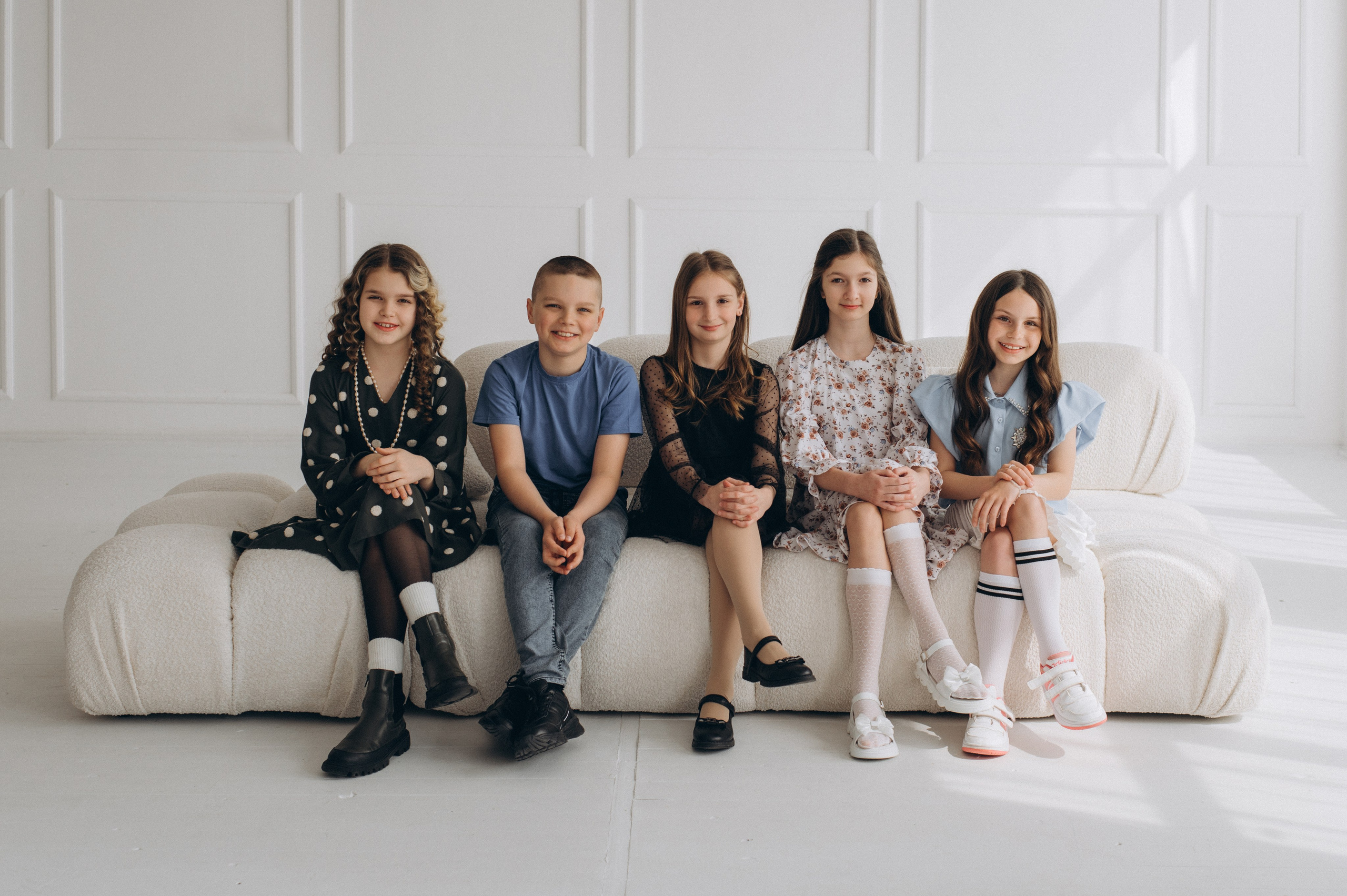 Шкільна фотосесія на віньєтки Тернопіль, шкільні альбоми, фотосесія випускників Тернопіль, випускний альбом, фотограф випускний Тернопіль. Сімейний, дитячий та індивідуальний фотограф в м. Тернопіль, м. Львів