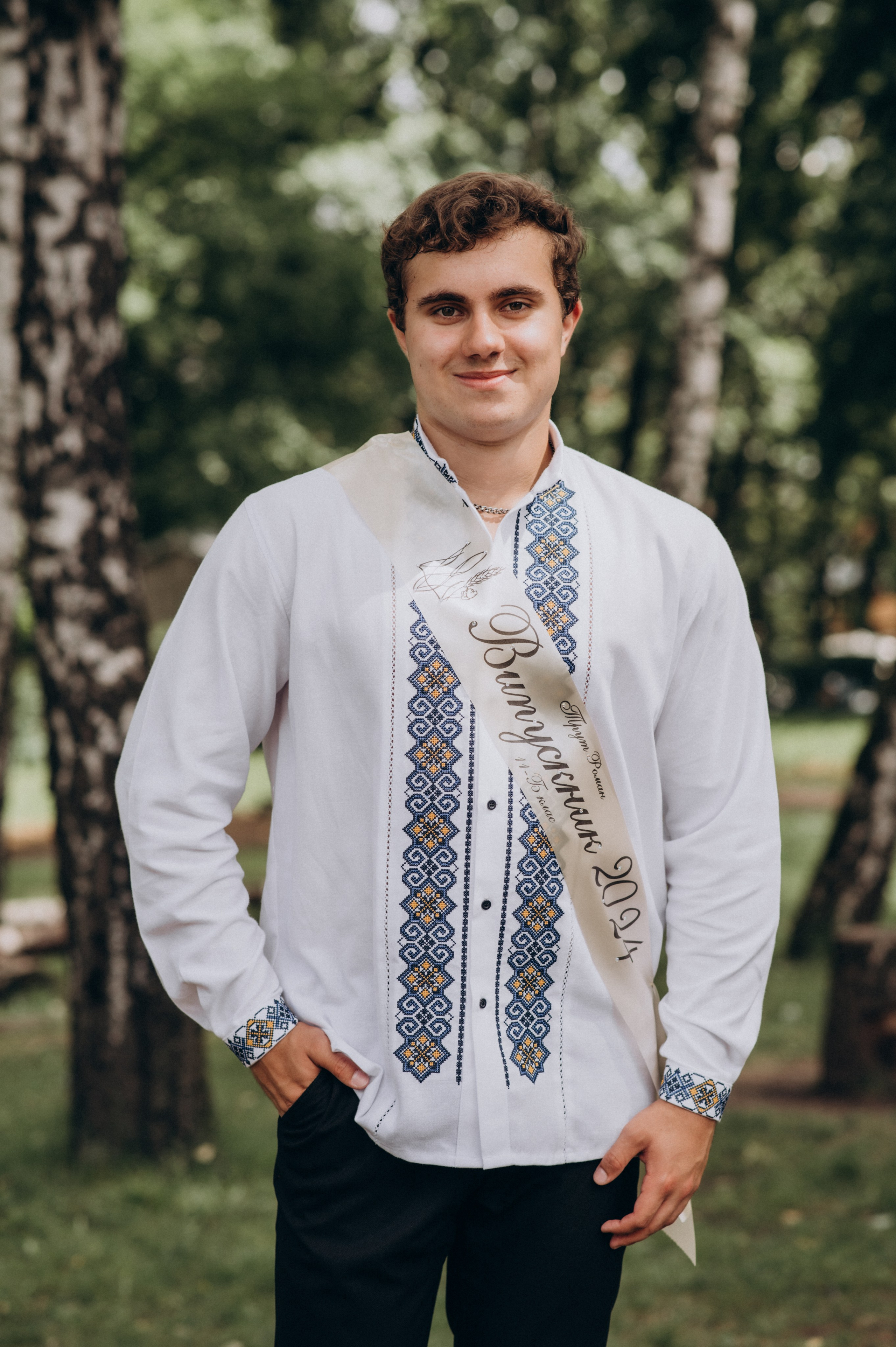 Фотосесія останнього дзвоника, фотосесія випускників Тернопіль, випускний 2024. Сімейний, дитячий та індивідуальний фотограф в м. Тернопіль, м. Львів