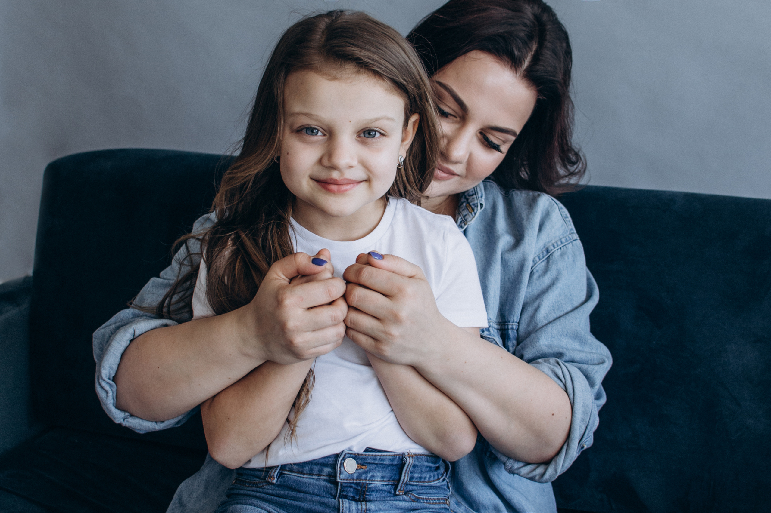 Мама і донечка. Студійна сімейна фотосесія. Сімейний, дитячий та індивідуальний фотограф в м. Тернопіль, м. Львів