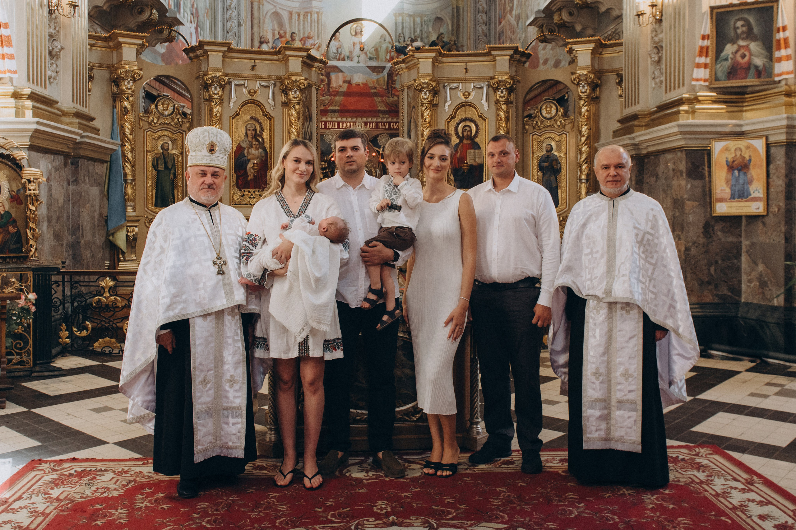 Фотосесія Хрещення Тернопіль, фотосесія хрестин Тернопіль, Катедра Тернопіль, фотосесія хрещення катедра. Сімейний, дитячий та індивідуальний фотограф в м. Тернопіль, м. Львів