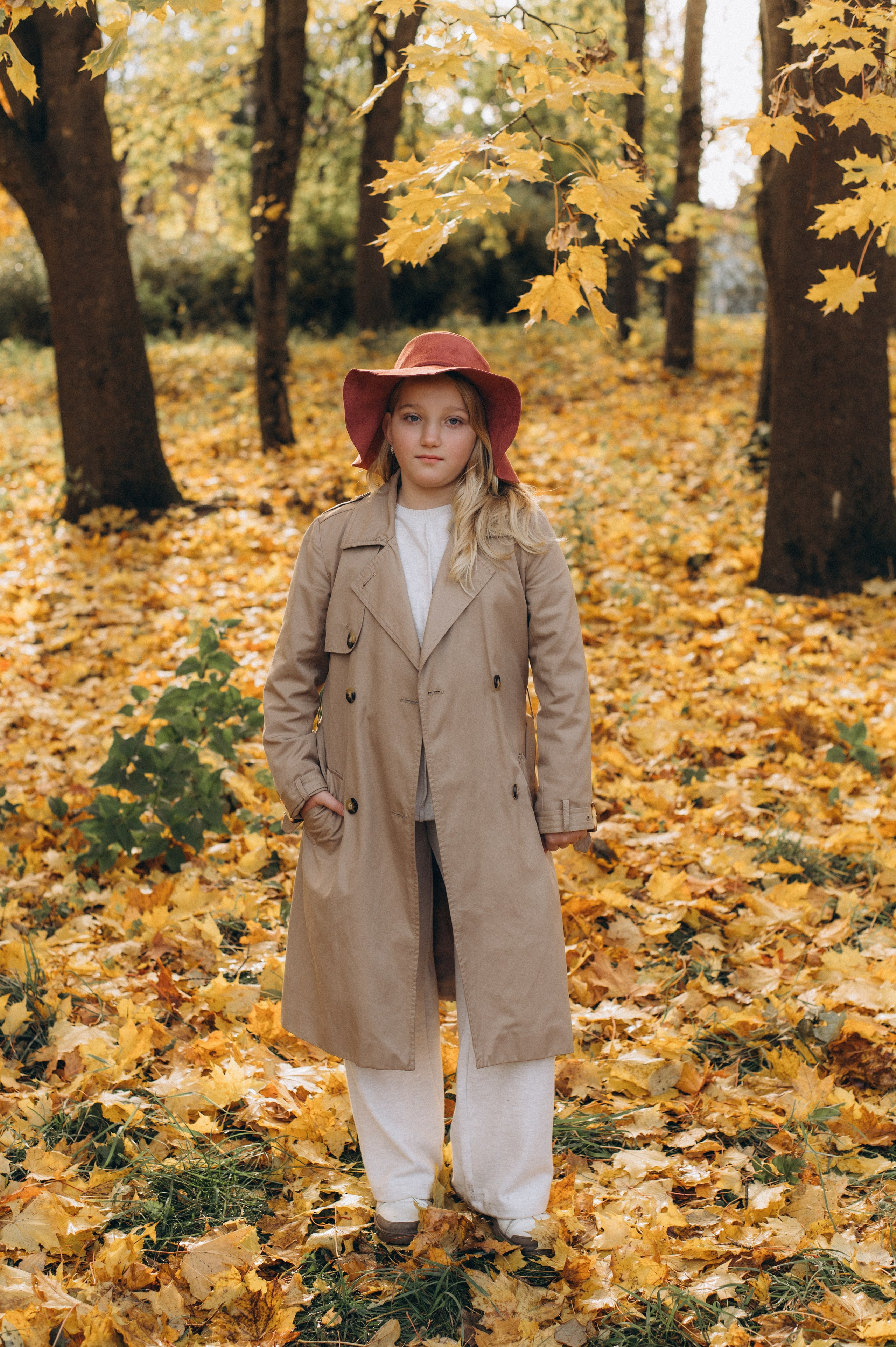 Осіння фотосесія 4 класу на віньєтки, випускні фотоальбоми Тернопіль, фотосесія випускників Тернопіль, шкільний випускний альбом Тернопіль. Сімейний, дитячий та індивідуальний фотограф в м. Тернопіль, м. Львів