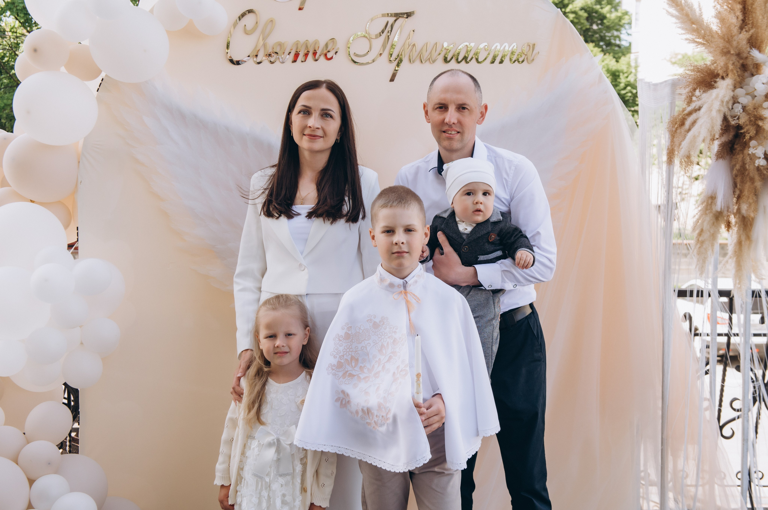 Фотосесія Причастя Тернопіль церква Св Михаїла, фотограф на Причастя Тернопіль, фотосесія Літургії Причастя Тернопіль. Сімейний, дитячий та індивідуальний фотограф в м. Тернопіль, м. Львів