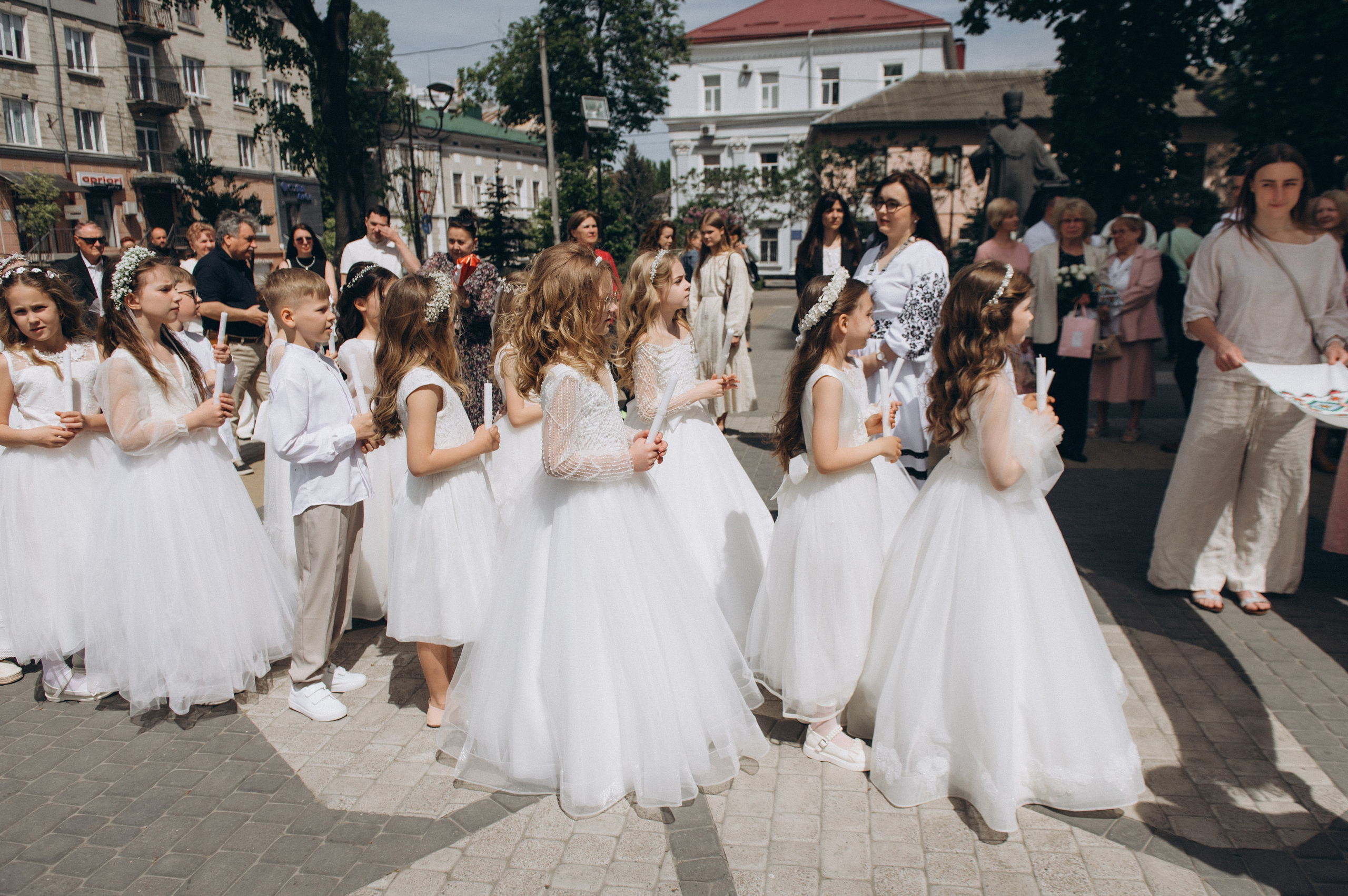 Фотосесія Першого Причастя Тернопіль, фотосесія Причастя Тернопіль, Таїнство Першого Причастя Тернопіль, Катедра Причастя Тернопіль. Сімейний, дитячий та індивідуальний фотограф в м. Тернопіль, м. Львів