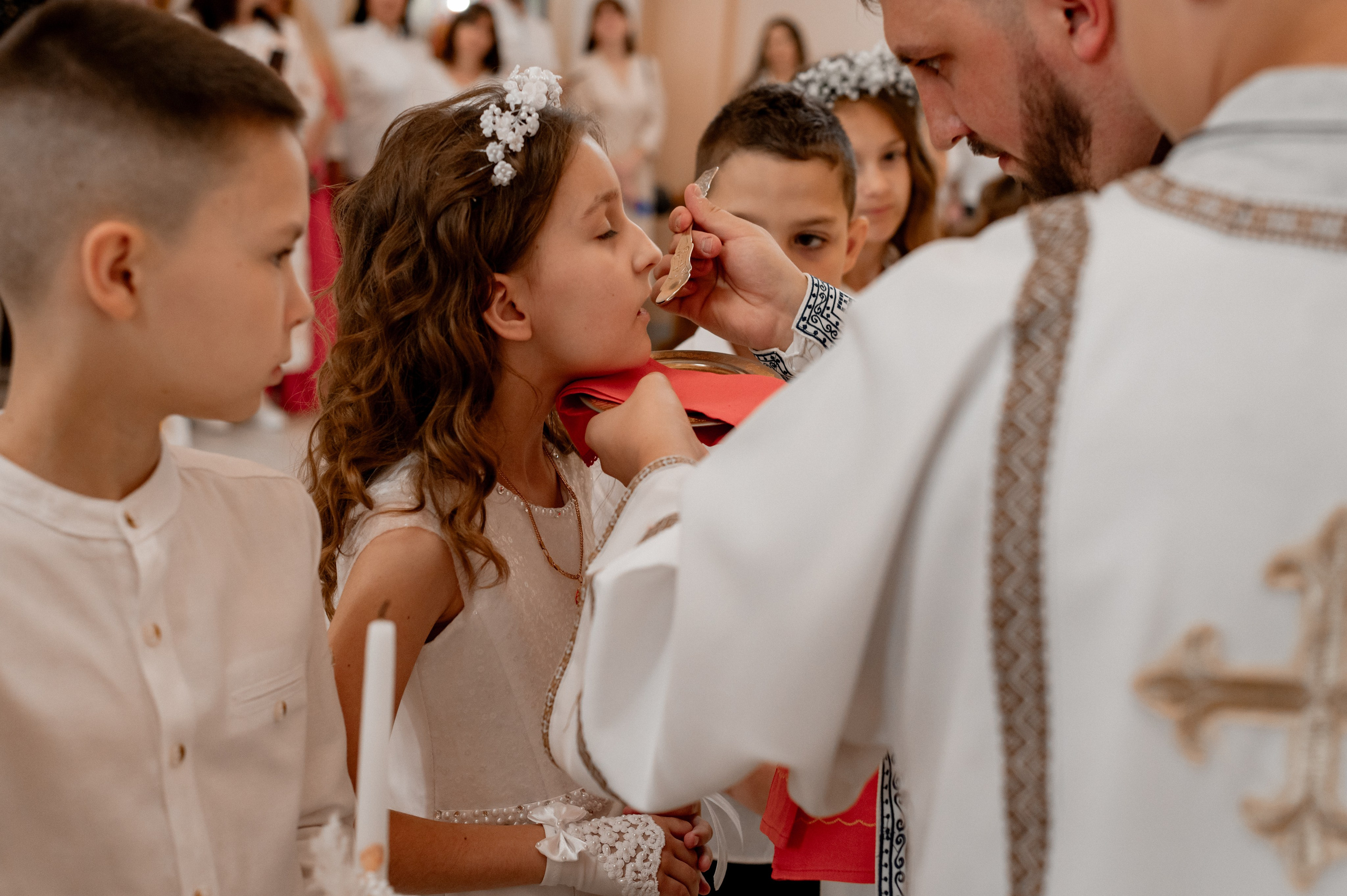 Фотосесія Першого Причастя Тернопіль, зйомка Причастя Тернопіль, Таїнство Першого Причастя Тернопіль, Катедра Причастя Тернопіль. Сімейний, дитячий та індивідуальний фотограф в м. Тернопіль, м. Львів