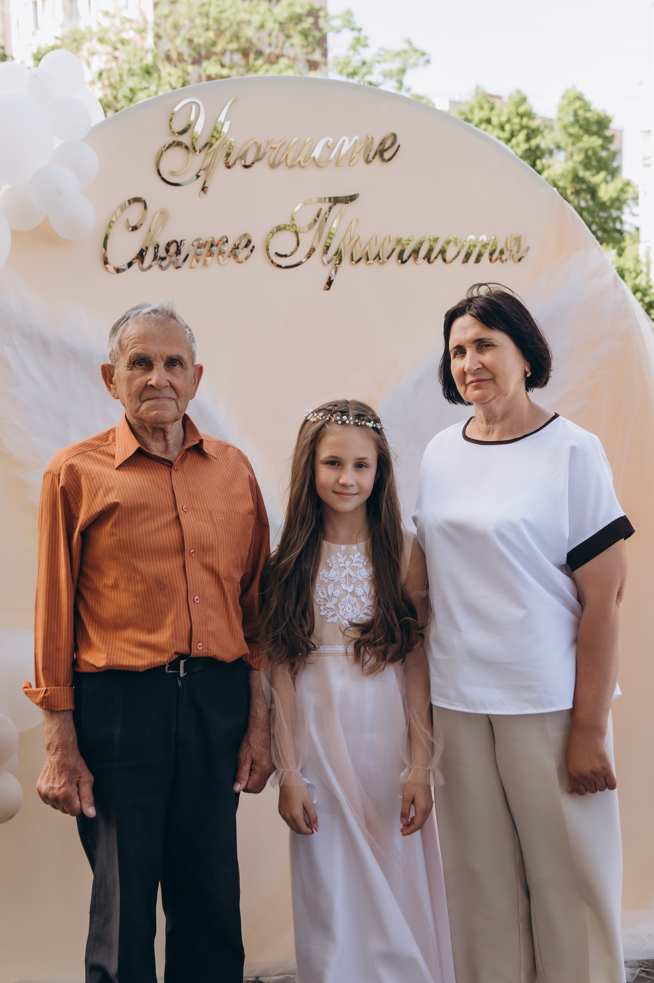Фотосесія Причастя Тернопіль церква Св Михаїла, фотограф на Причастя Тернопіль, фотосесія Літургії Причастя Тернопіль. Сімейний, дитячий та індивідуальний фотограф в м. Тернопіль, м. Львів