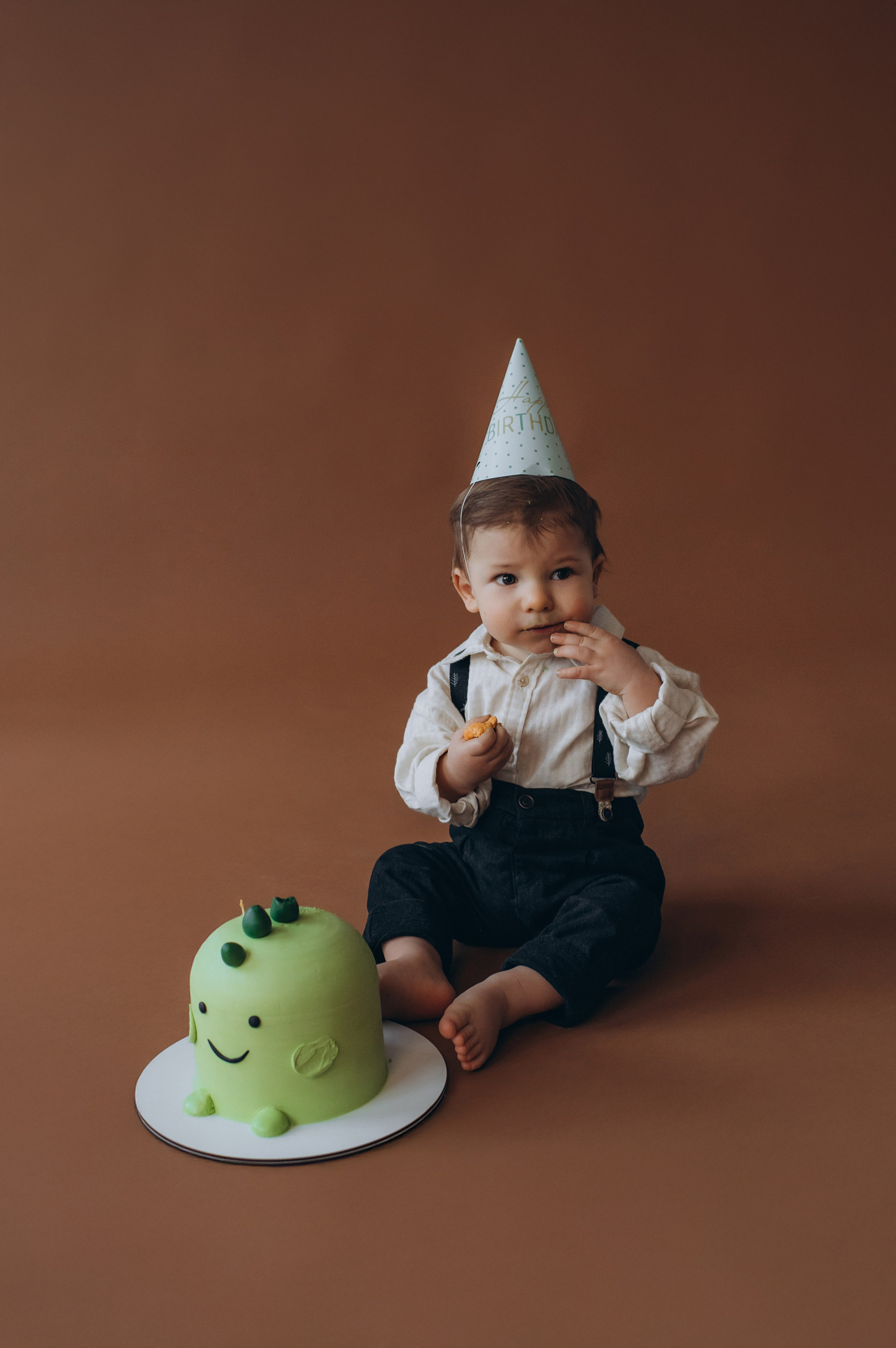 Перший тортик малюка, зйомка першого тортика Тернопіль, новорічна фотосесія, зйомка дня народження, сімейний фотограф Тернопіль, cakesmash. Сімейний, дитячий та індивідуальний фотограф в м. Тернопіль, м. Львів