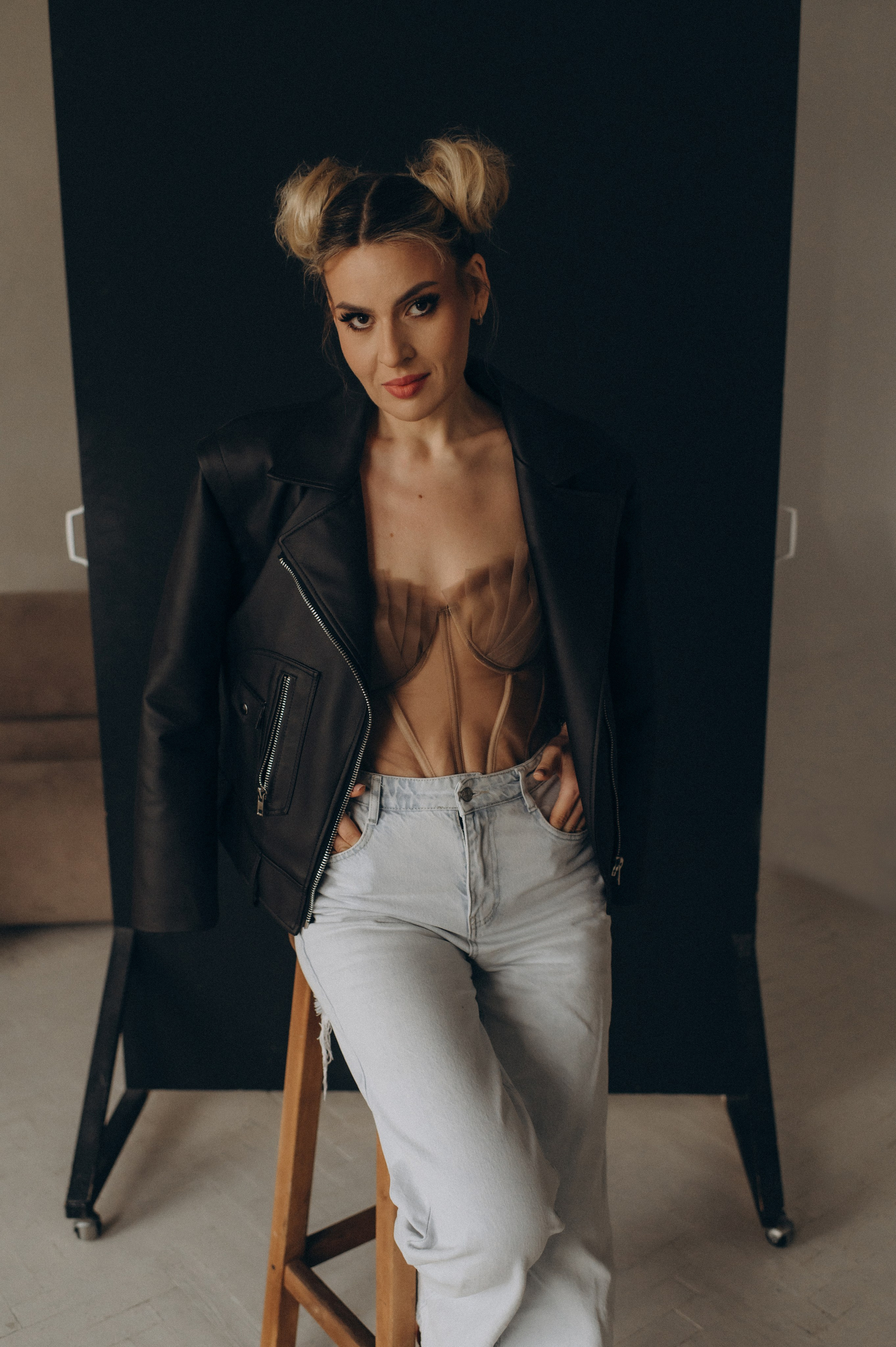 Фотосесія з кроликами Тернопіль, індивідуальний фотограф Тернопіль, індивідуальна фотосесія Тернопіль, зйомка з кроликами. Сімейний, дитячий та індивідуальний фотограф в м. Тернопіль, м. Львів