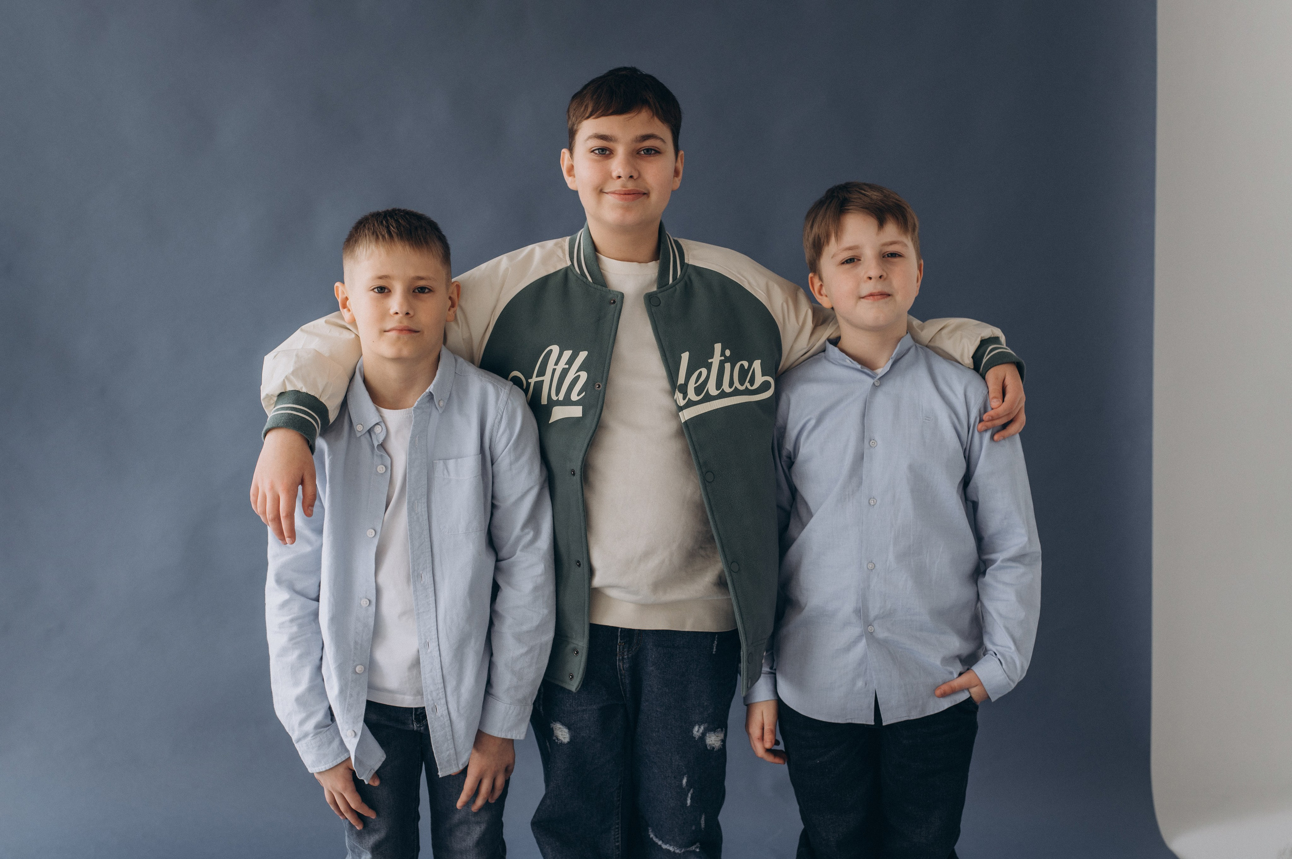 Шкільна фотосесія на віньєтки Тернопіль, шкільні альбоми, фотосесія випускників Тернопіль, випускний альбом, фотограф випускний Тернопіль. Сімейний, дитячий та індивідуальний фотограф в м. Тернопіль, м. Львів