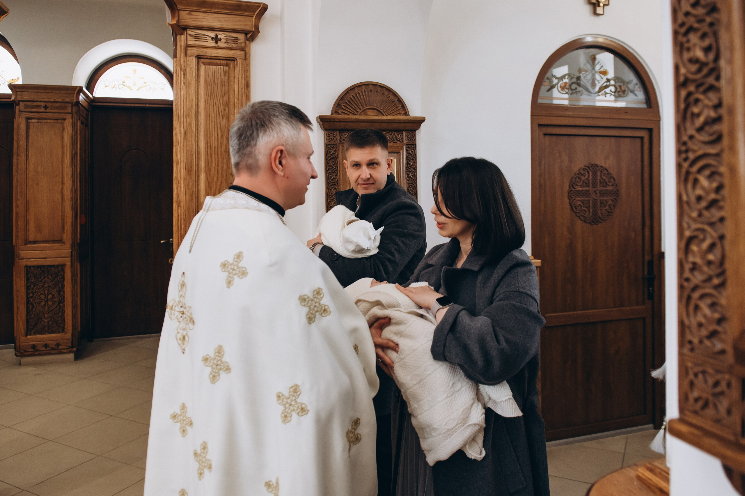 Фотосесія Хрещення Тернопіль, зйомка Хрестин Тернопіль, Храм Різдва Пресвятої Богородиці УГКЦ Тернопіль. Сімейний, дитячий та індивідуальний фотограф в м. Тернопіль, м. Львів