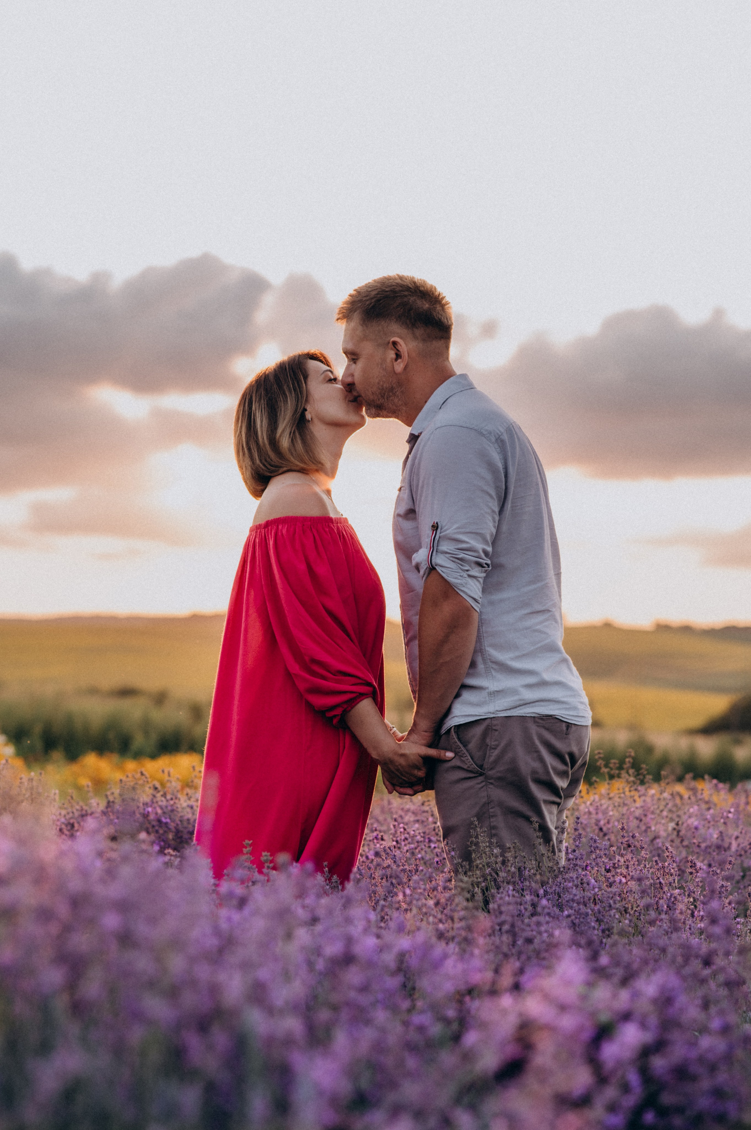 Сімейна фотосесія в лаванді, лав сторі, фотограф Тернопіль, фотосесія в соняхах. Сімейний, дитячий та індивідуальний фотограф в м. Тернопіль, м. Львів