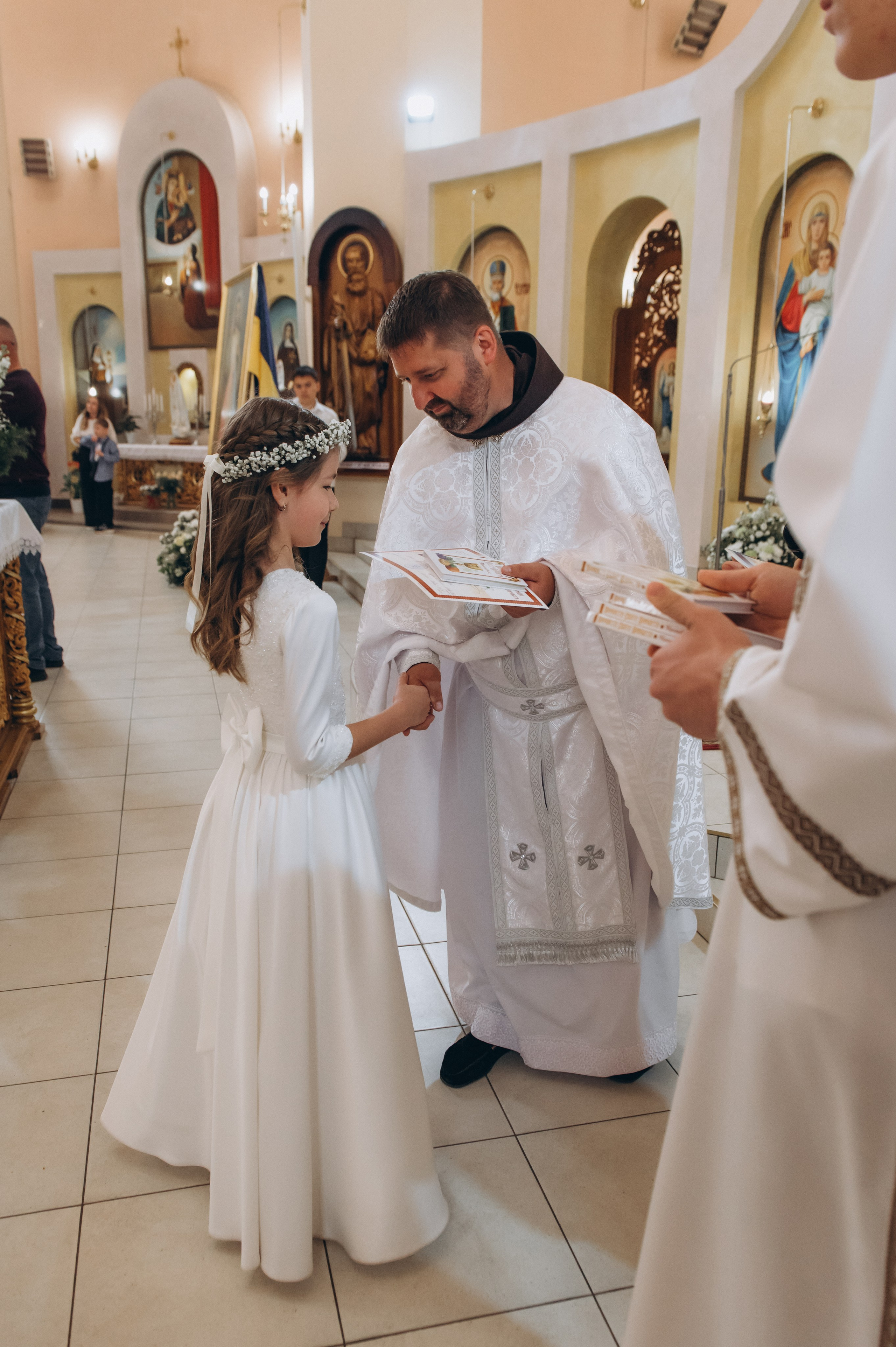 Фотосесія Причастя Тернопіль, зйомка Причастя, фотограф на Причастя Тернопіль, Причастя Львів, церква Петра і Павла. Сімейний, дитячий та індивідуальний фотограф в м. Тернопіль, м. Львів