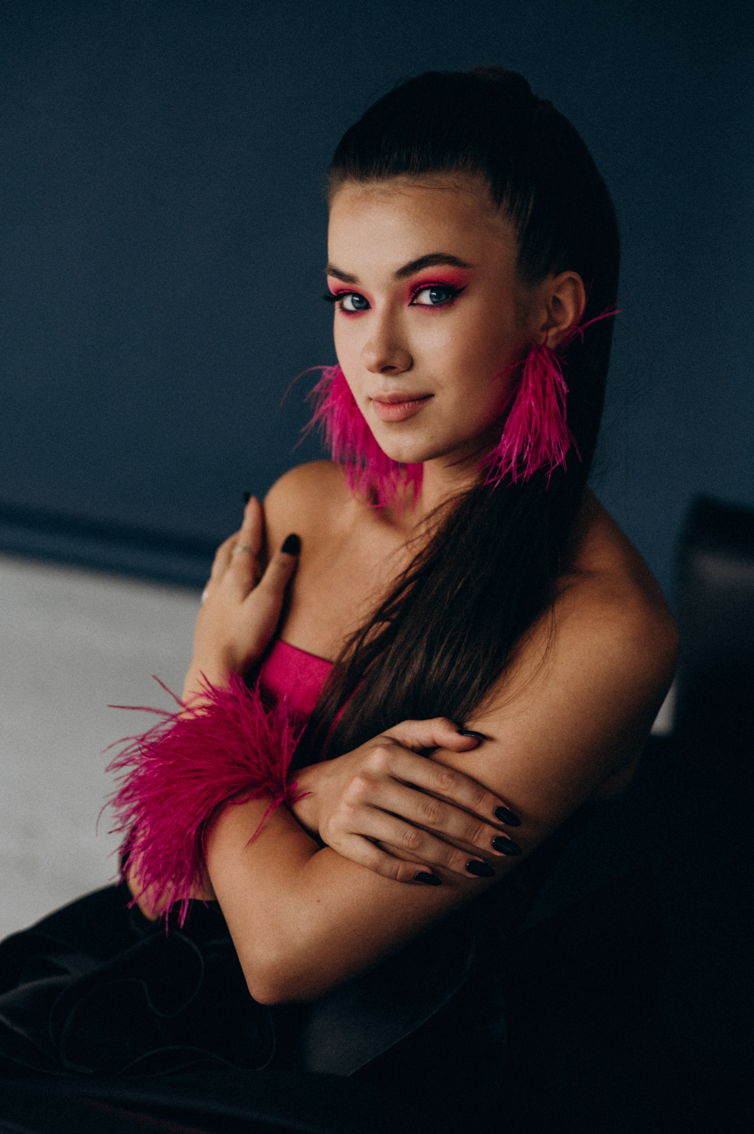 Випускниця, зйомка у студії, фотосесія випускного Тернопіль Львів. Сімейний, дитячий та індивідуальний фотограф в м. Тернопіль, м. Львів