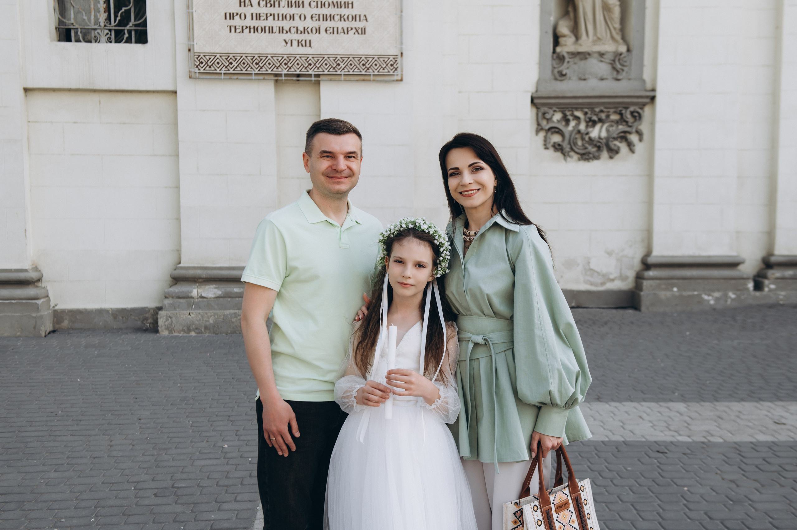 Фотосесія Першого Причастя Тернопіль, фотосесія Причастя Тернопіль, Таїнство Першого Причастя Тернопіль, Катедра Причастя Тернопіль. Сімейний, дитячий та індивідуальний фотограф в м. Тернопіль, м. Львів