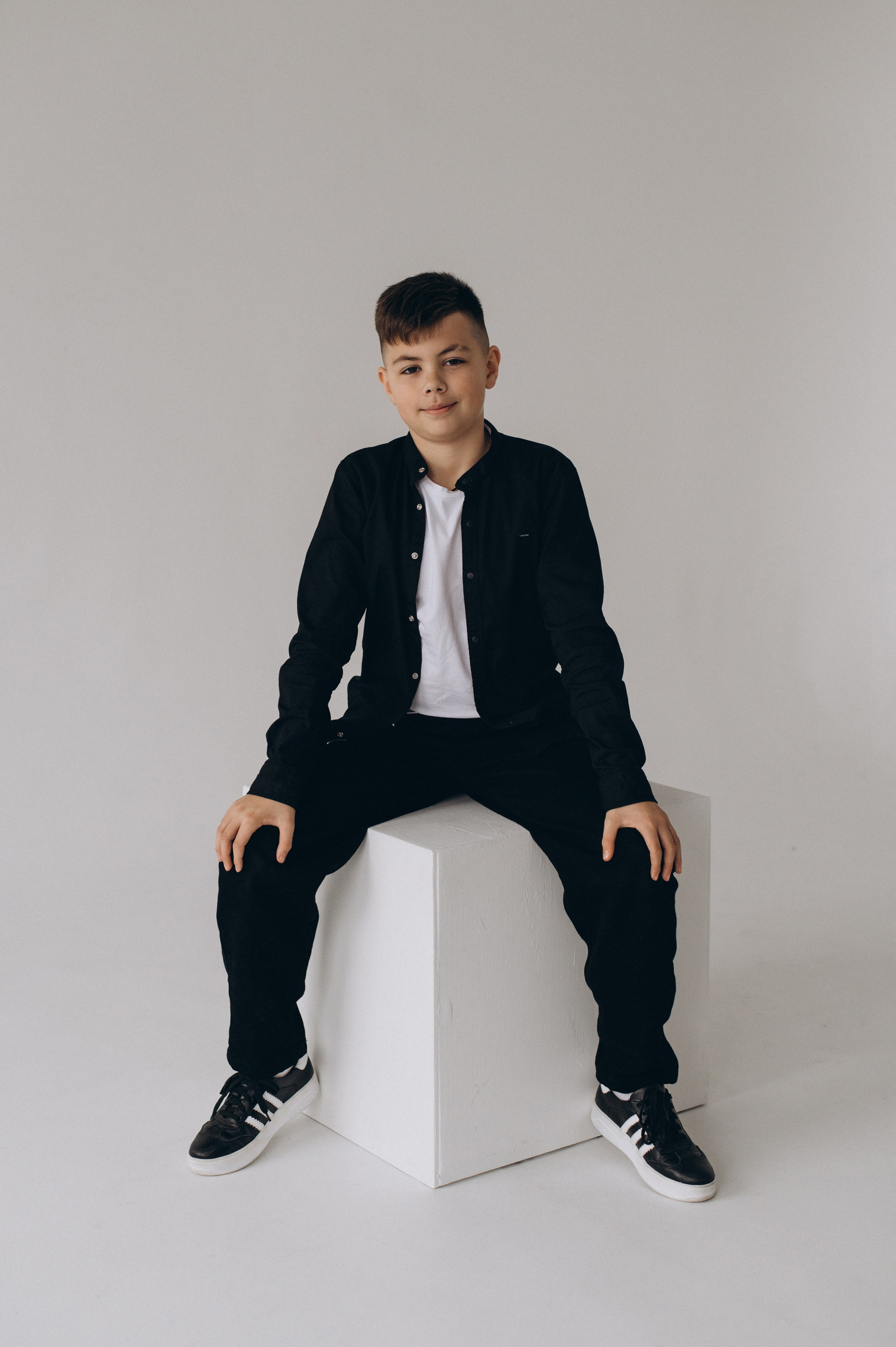 Шкільна фотосесія на віньєтки Тернопіль, шкільні альбоми, фотосесія випускників Тернопіль, випускний альбом, фотограф випускний Тернопіль. Сімейний, дитячий та індивідуальний фотограф в м. Тернопіль, м. Львів