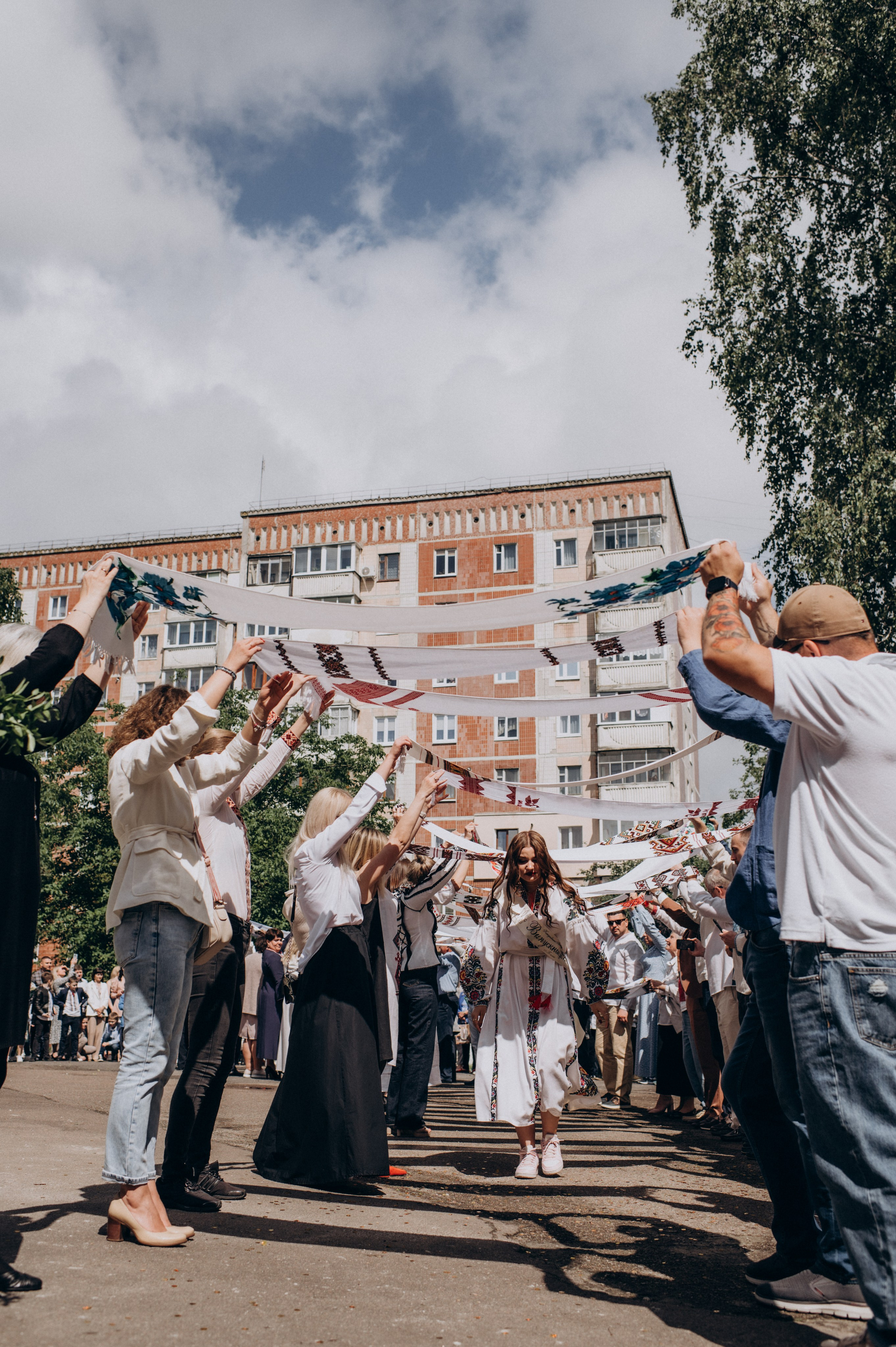 Фотосесія останнього дзвоника, фотосесія випускників Тернопіль, випускний 2024. Сімейний, дитячий та індивідуальний фотограф в м. Тернопіль, м. Львів