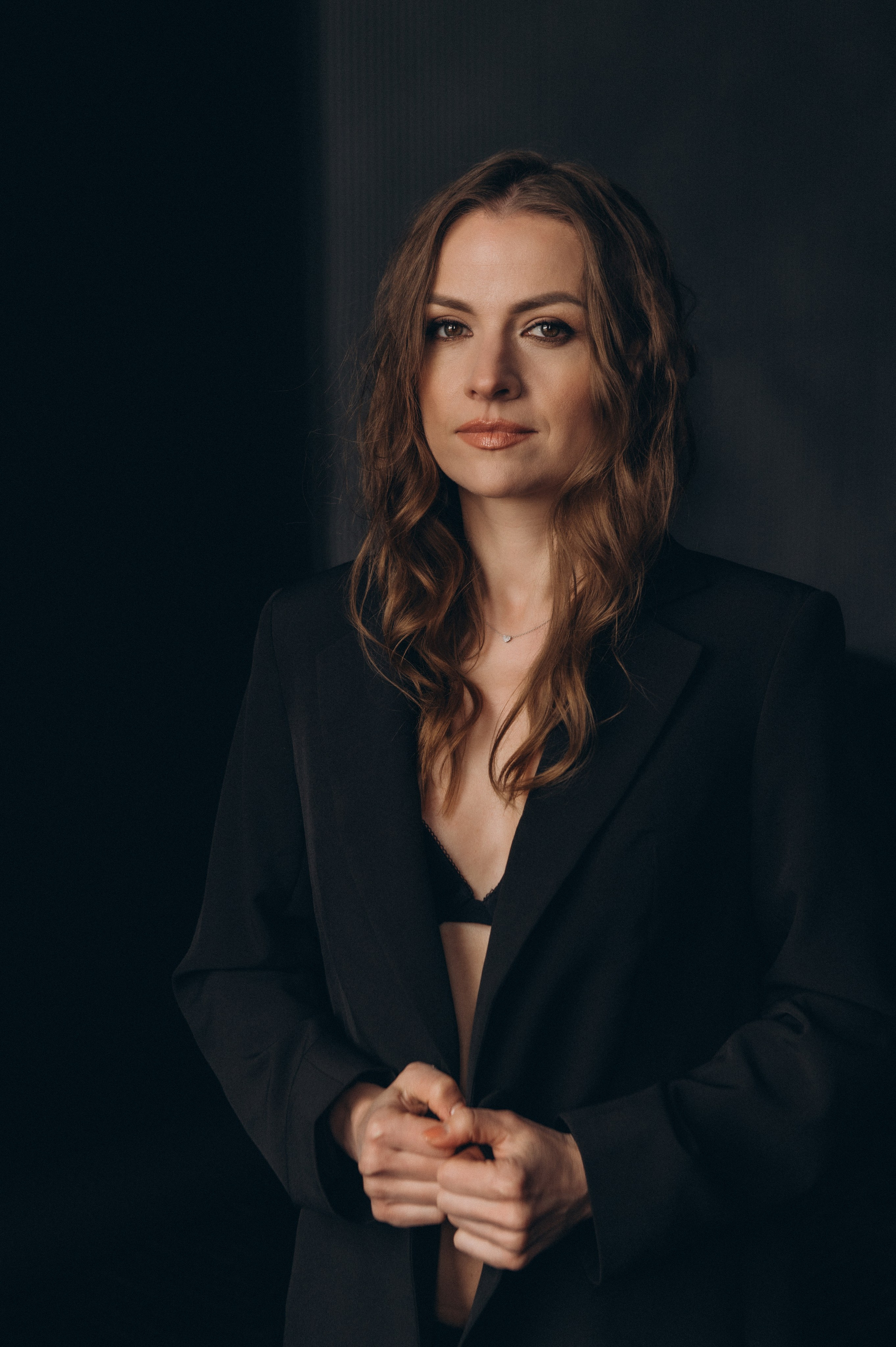 Портретна фотосесія дівчат, контент для лікаря, контент фотосесія Тернопіль, індивідуальна фотосесія Львів, портретний фотограф Тернопіль. Сімейний, дитячий та індивідуальний фотограф в м. Тернопіль, м. Львів