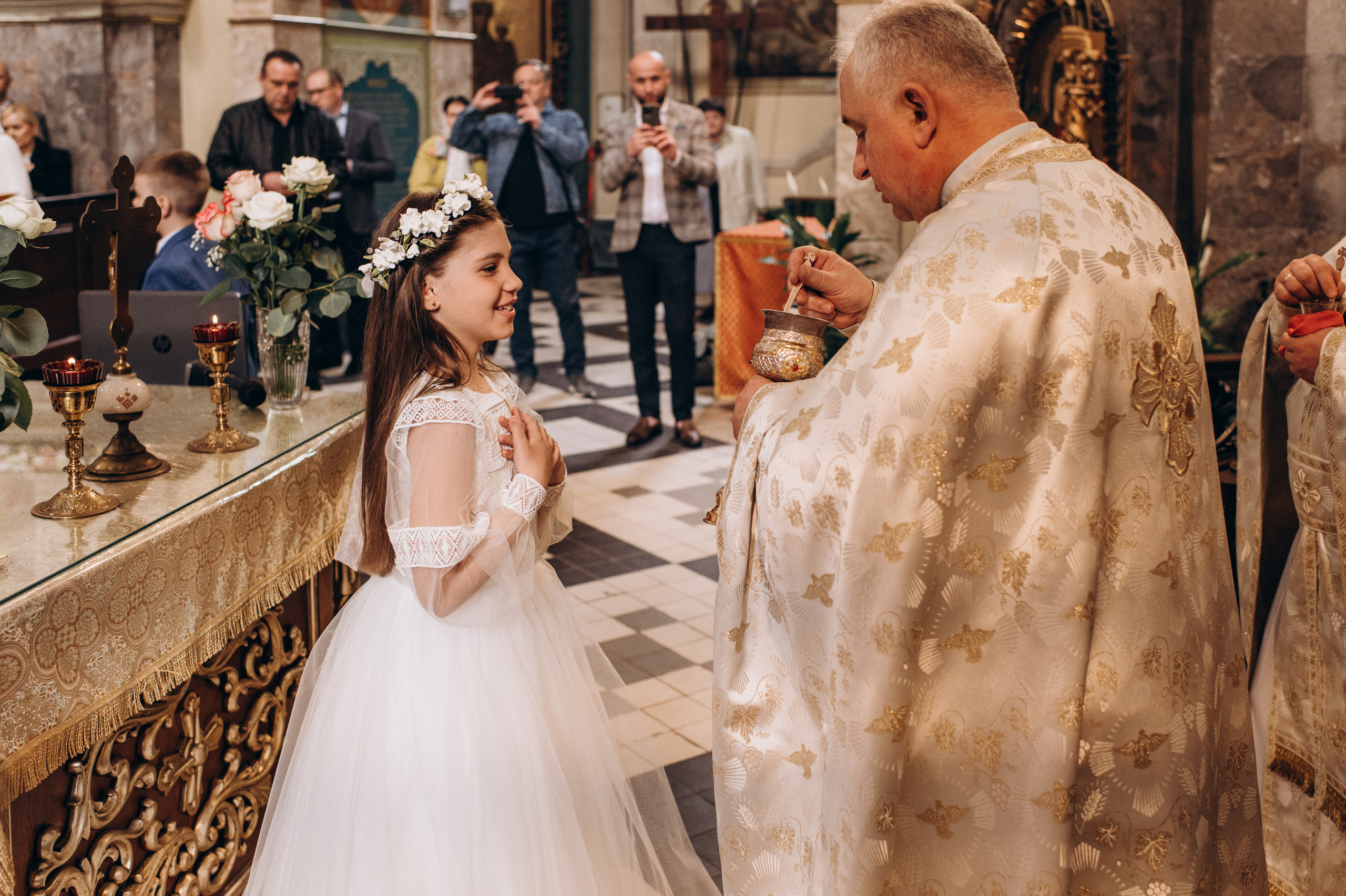 Фотосесія Першого Причастя Тернопіль, зйомка Причастя Тернопіль, Таїнство Першого Причастя Тернопіль, Катедра Причастя Тернопіль. Сімейний, дитячий та індивідуальний фотограф в м. Тернопіль, м. Львів