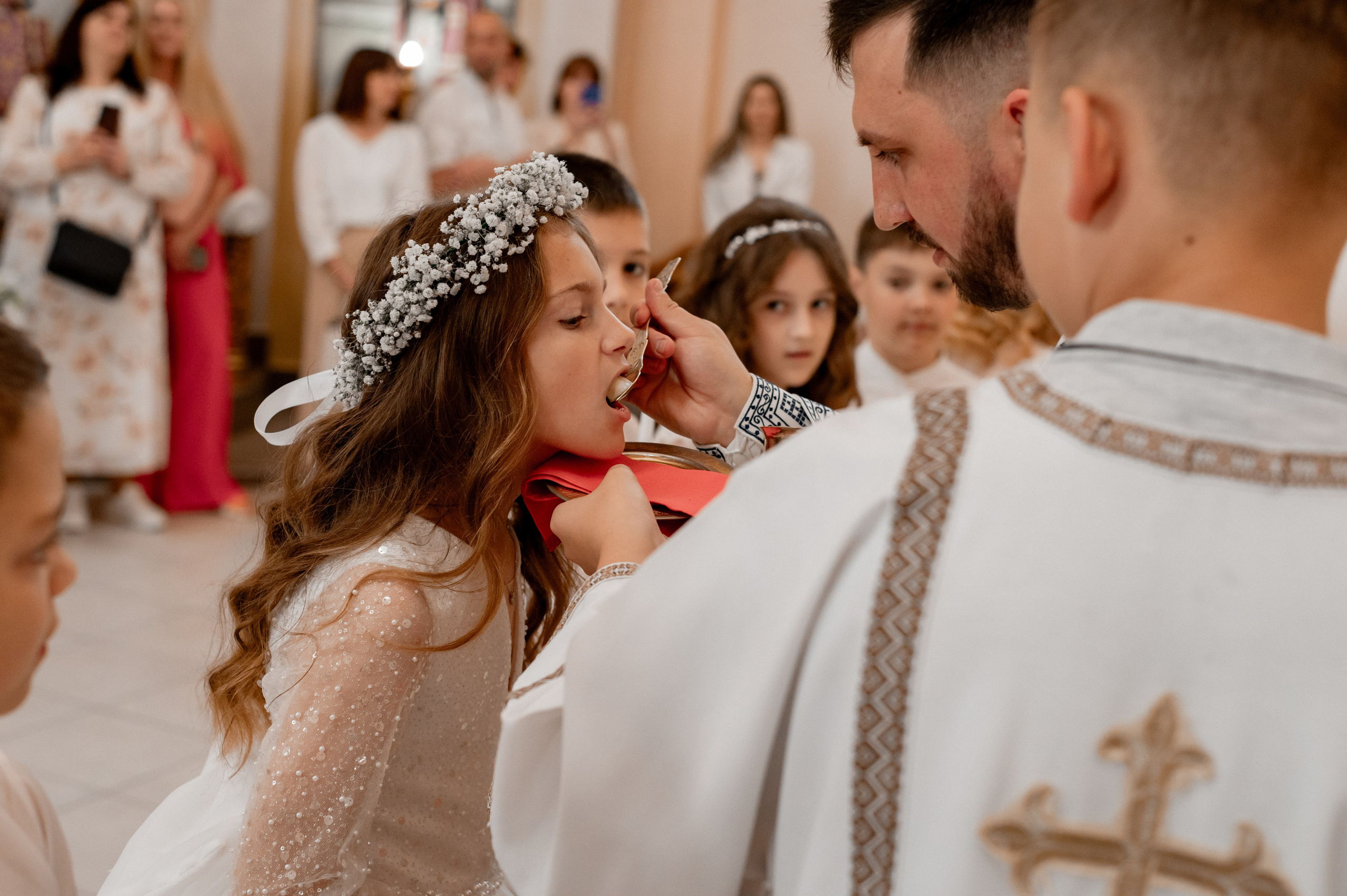 Фотосесія Першого Причастя Тернопіль, зйомка Причастя Тернопіль, Таїнство Першого Причастя Тернопіль, Катедра Причастя Тернопіль. Сімейний, дитячий та індивідуальний фотограф в м. Тернопіль, м. Львів