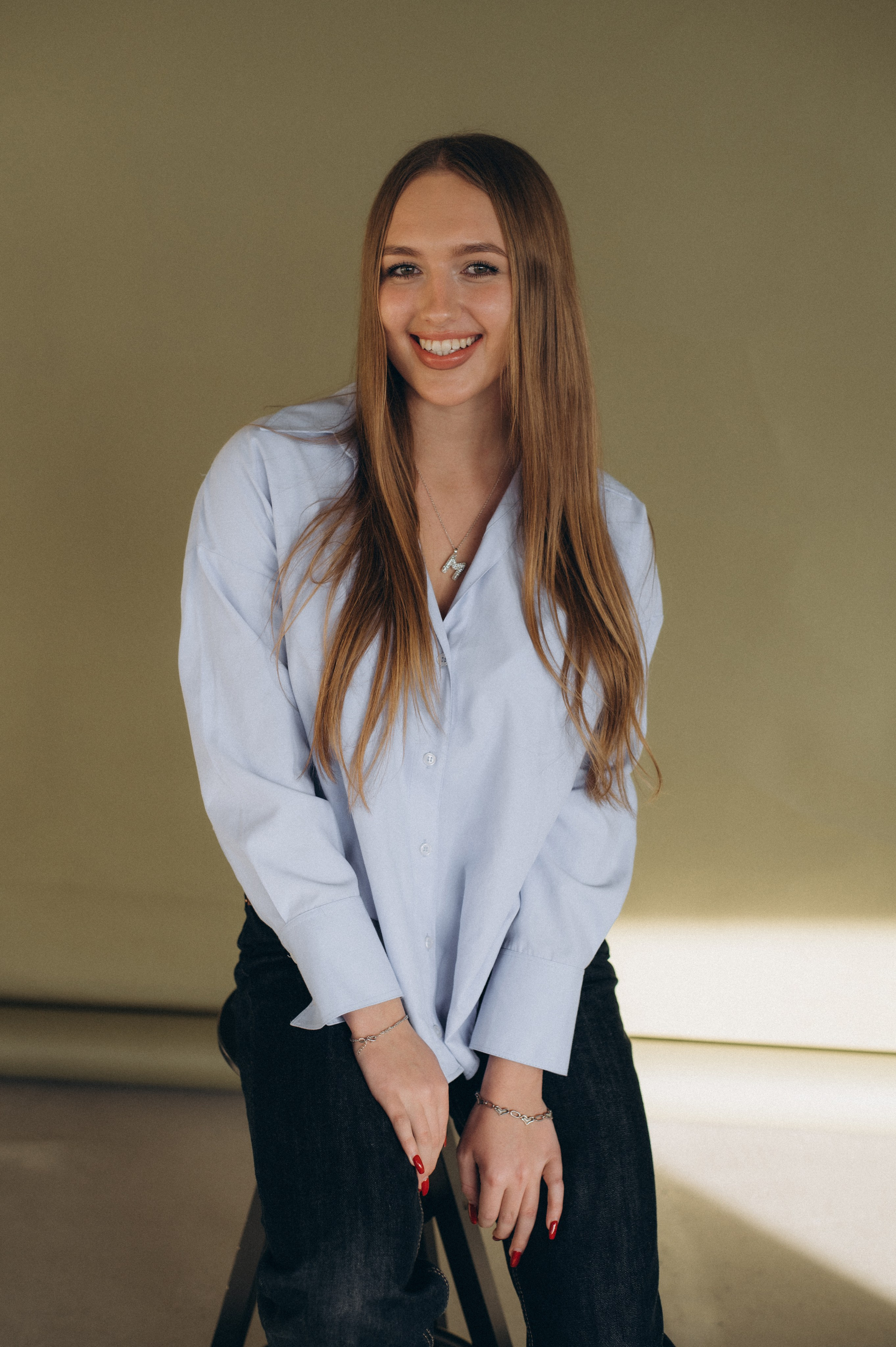 Фотосесія випускників, фотосесія на віньєтки Тернопіль, випускники Тернопіль, випуск 2025. Сімейний, дитячий та індивідуальний фотограф в м. Тернопіль, м. Львів