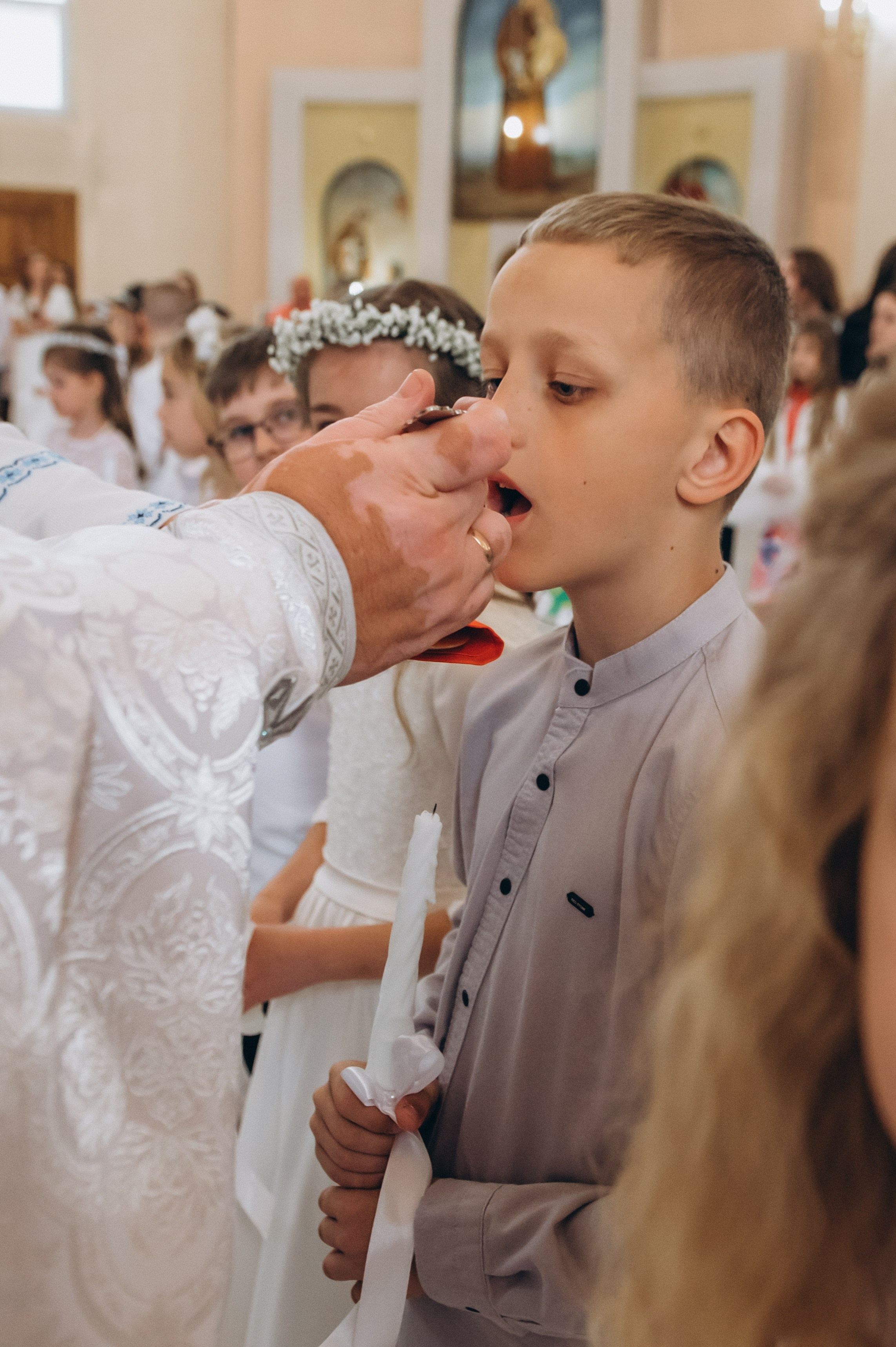 Фотосесія Причастя Тернопіль, зйомка Причастя, фотограф на Причастя Тернопіль, Причастя Львів, церква Петра і Павла. Сімейний, дитячий та індивідуальний фотограф в м. Тернопіль, м. Львів