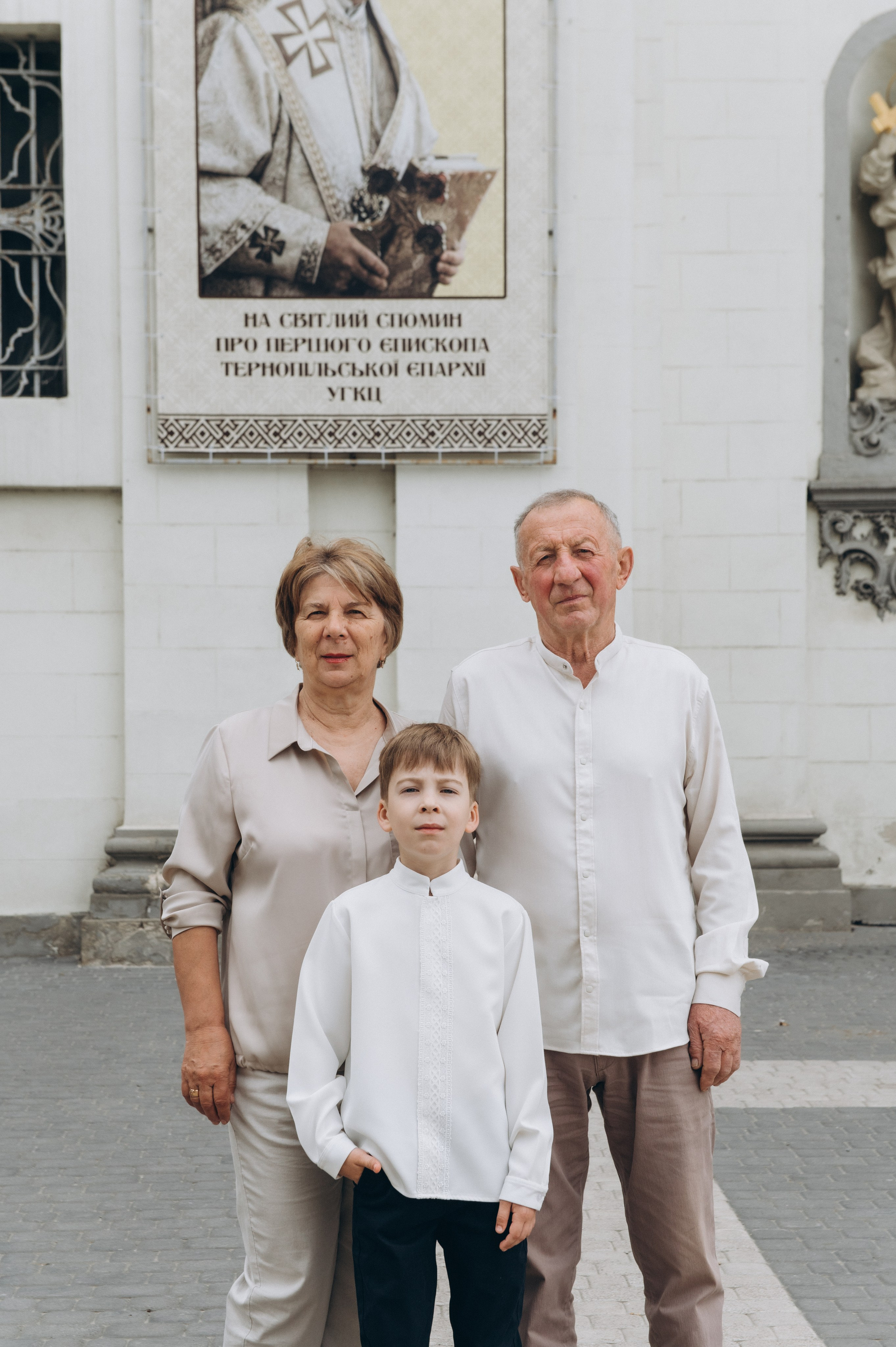 Фотосесія Першого Причастя Тернопіль, фотосесія Причастя Тернопіль, Таїнство Першого Причастя Тернопіль, Катедра Причастя Тернопіль. Сімейний, дитячий та індивідуальний фотограф в м. Тернопіль, м. Львів