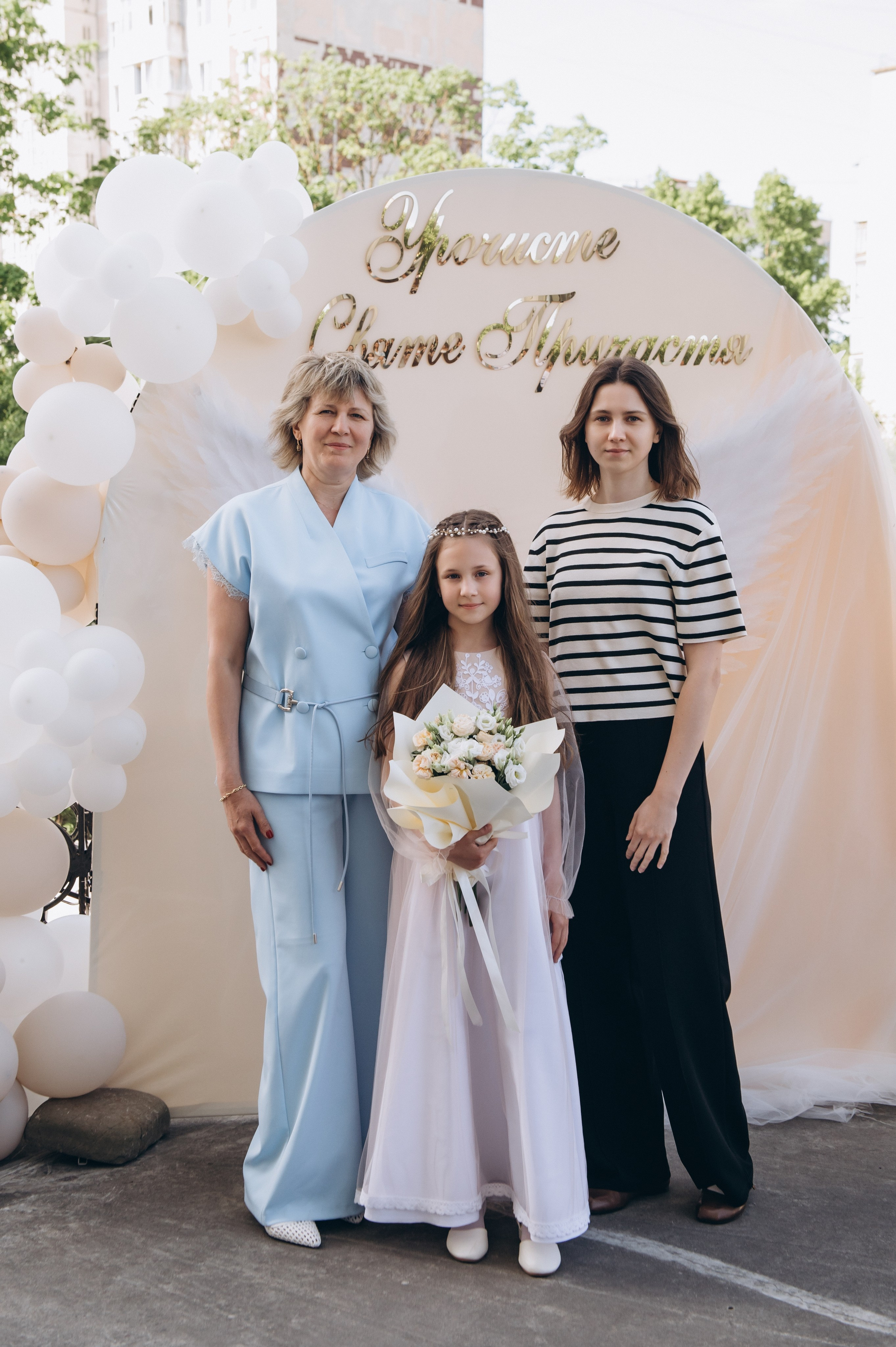 Фотосесія Причастя Тернопіль церква Св Михаїла, фотограф на Причастя Тернопіль, фотосесія Літургії Причастя Тернопіль. Сімейний, дитячий та індивідуальний фотограф в м. Тернопіль, м. Львів